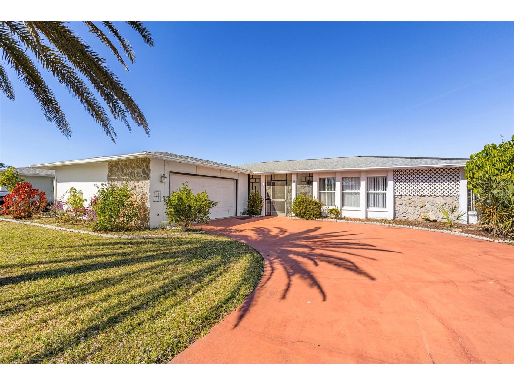 10 Golfview Road Rotonda West FL 33947 C7519794 image1