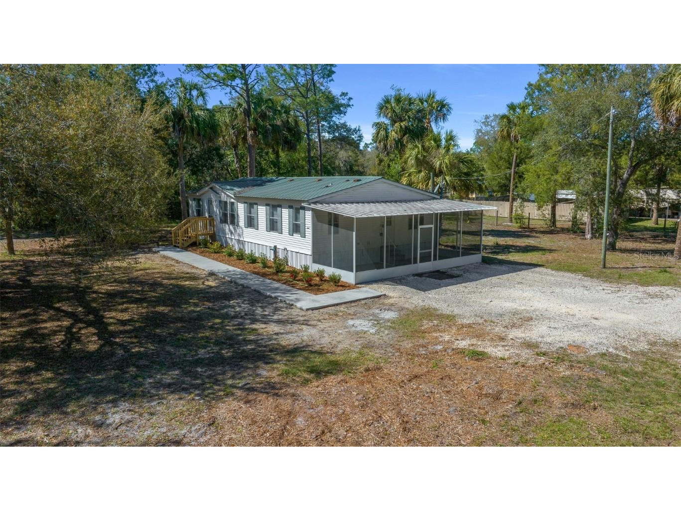 10 Janice Street Inglis FL 34449 OM696494 image1