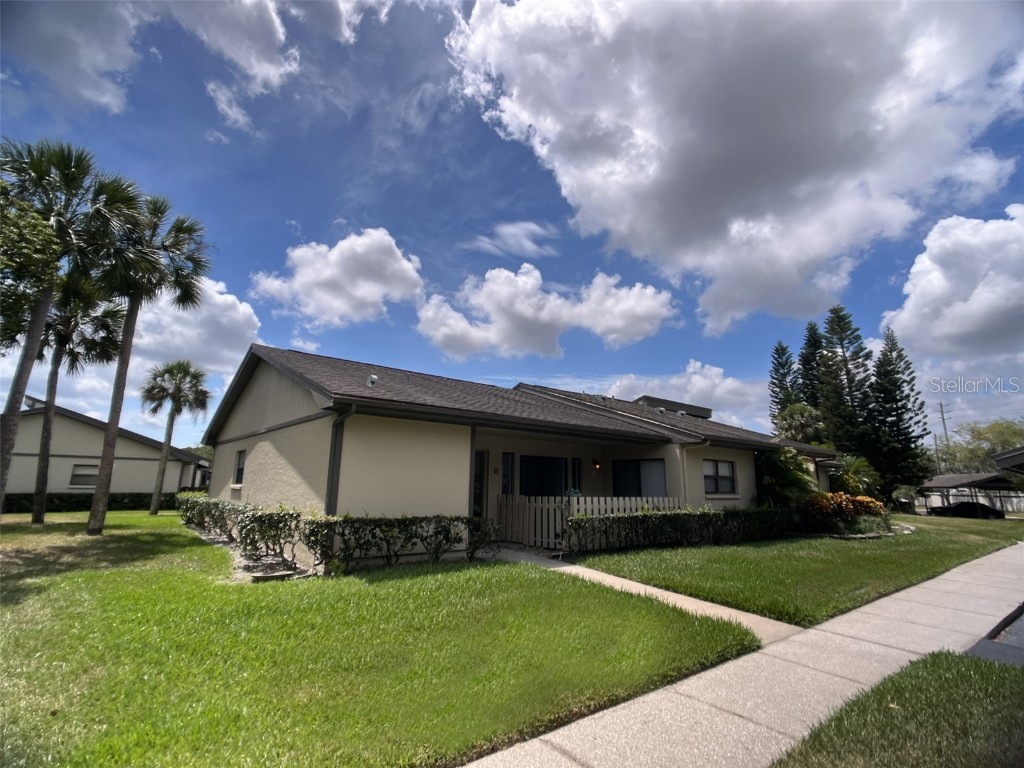 10 Lesley Lane Oldsmar FL 34677 A4571535 image1