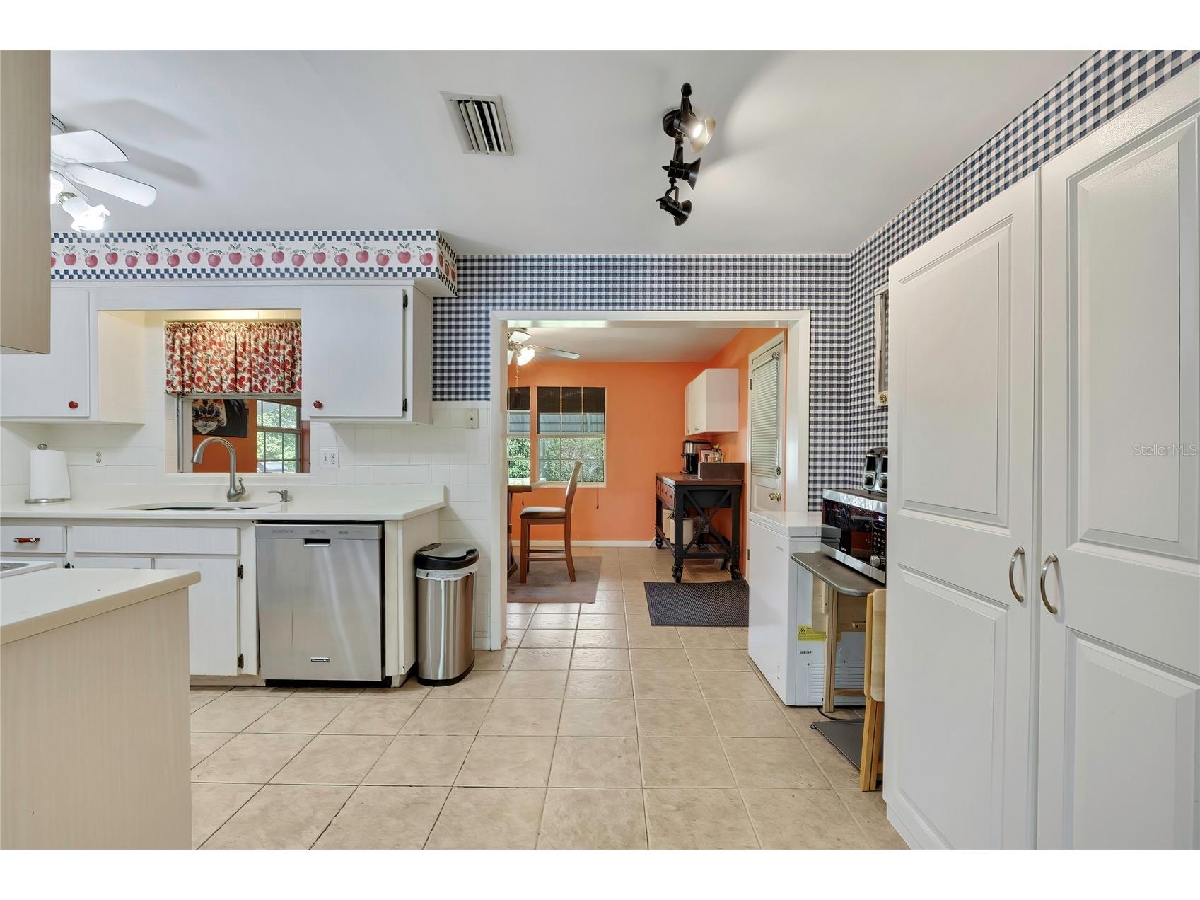 10 N Davis Street Beverly Hills FL 34465 TB8497247 image12
