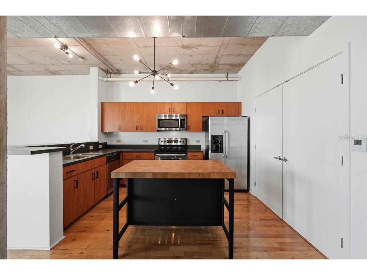 10 N Summerlin Avenue #7 Orlando FL 32801 OM717567 image15