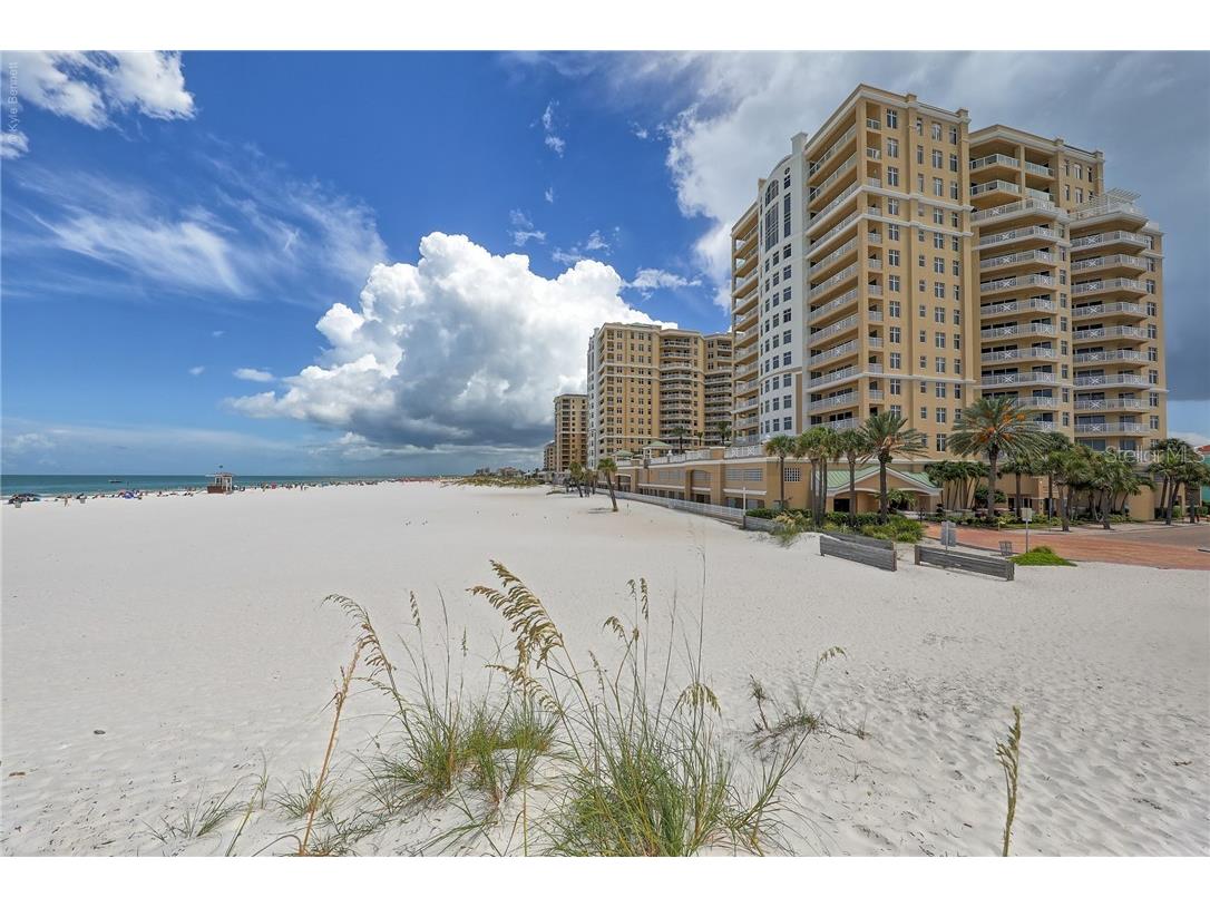 10 Papaya Street #305 Clearwater Beach FL 33767 - GULF OF MEXICO U7776985 image2