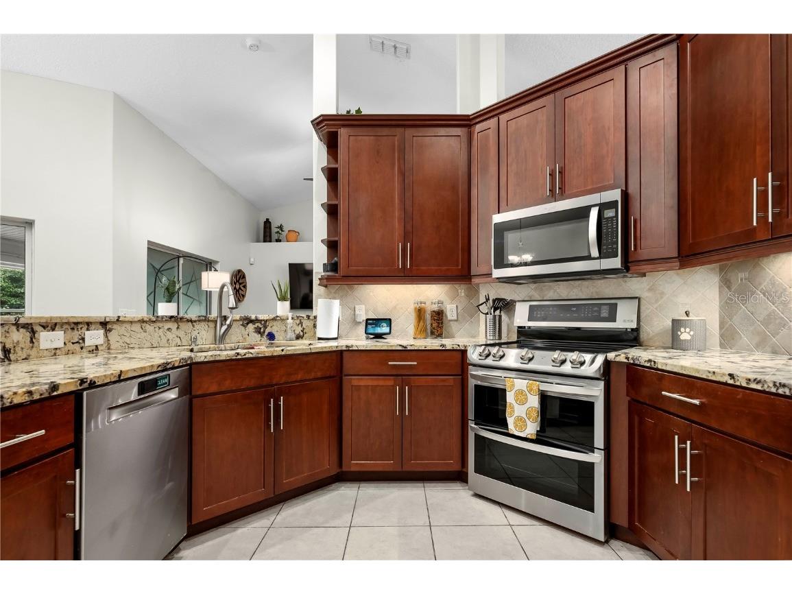 10 Pointing Place Palm Coast FL 32164 V4937303 image2