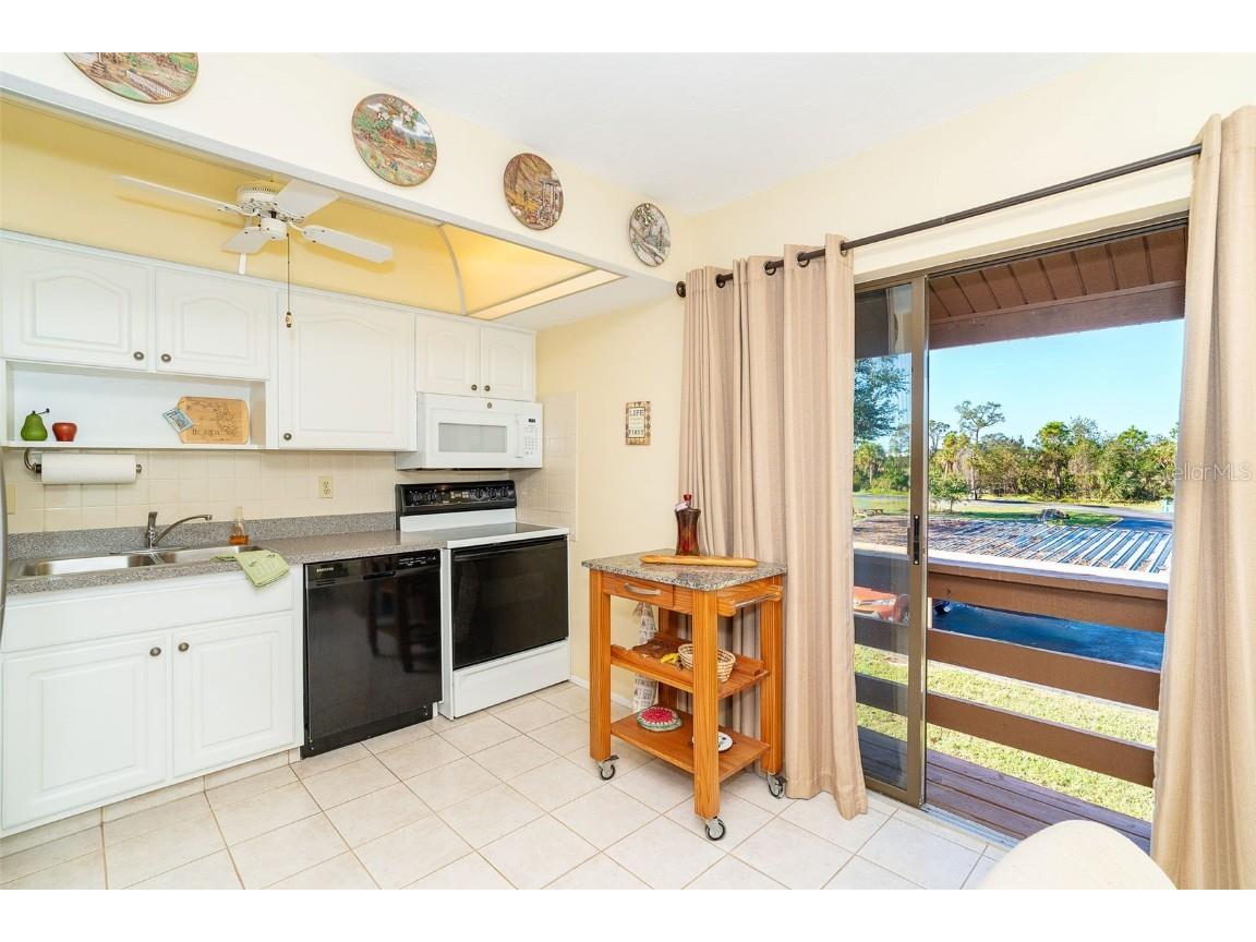 10 Quails Run Boulevard #12 Englewood FL 34223 D6139821 image10