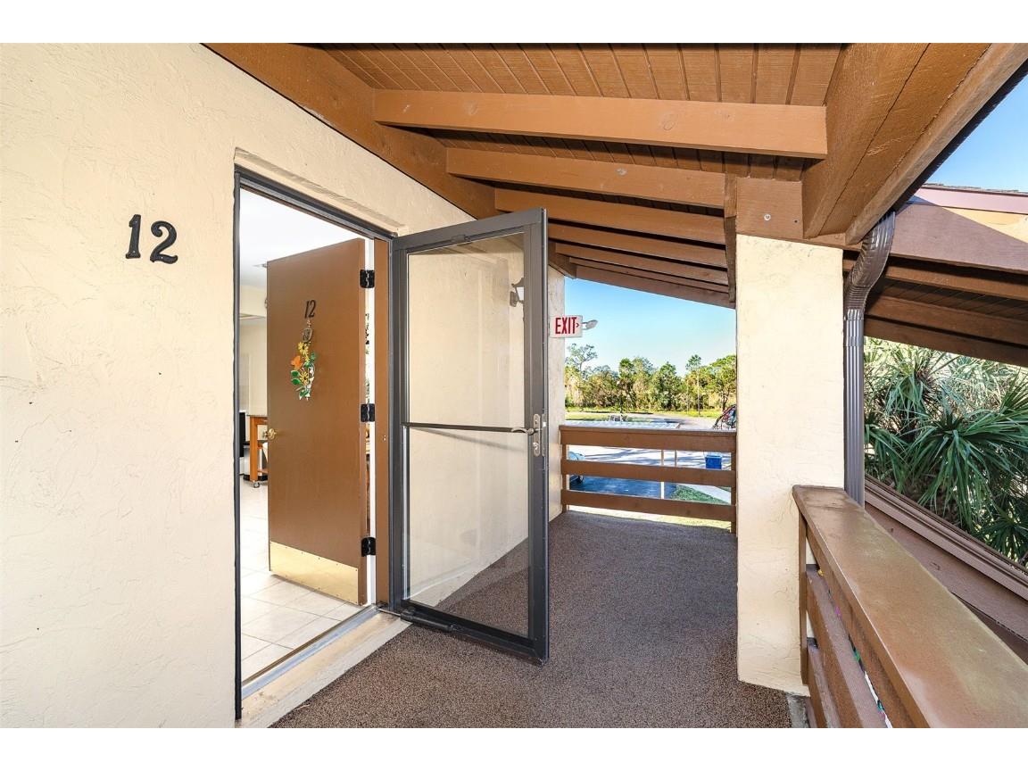 10 Quails Run Boulevard #12 Englewood FL 34223 D6139821 image3