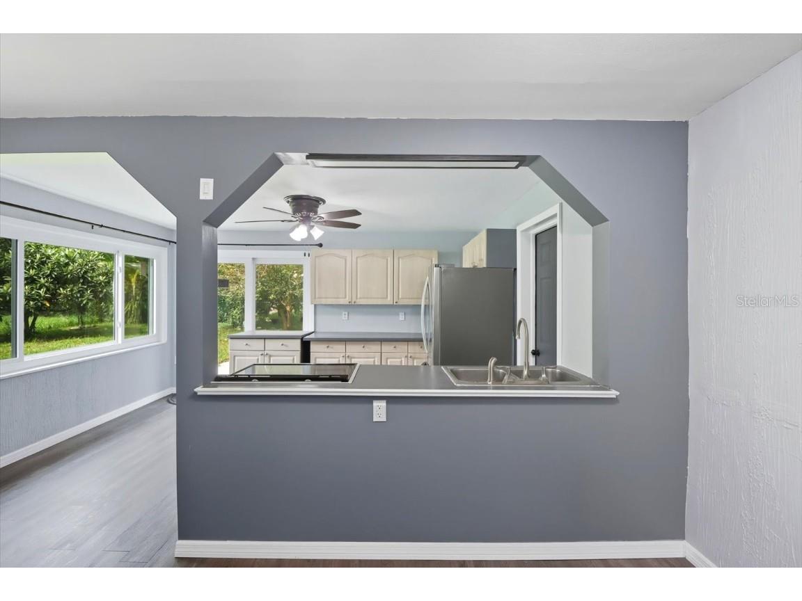 10 S Barbour Street Beverly Hills FL 34465 OM709876 image10