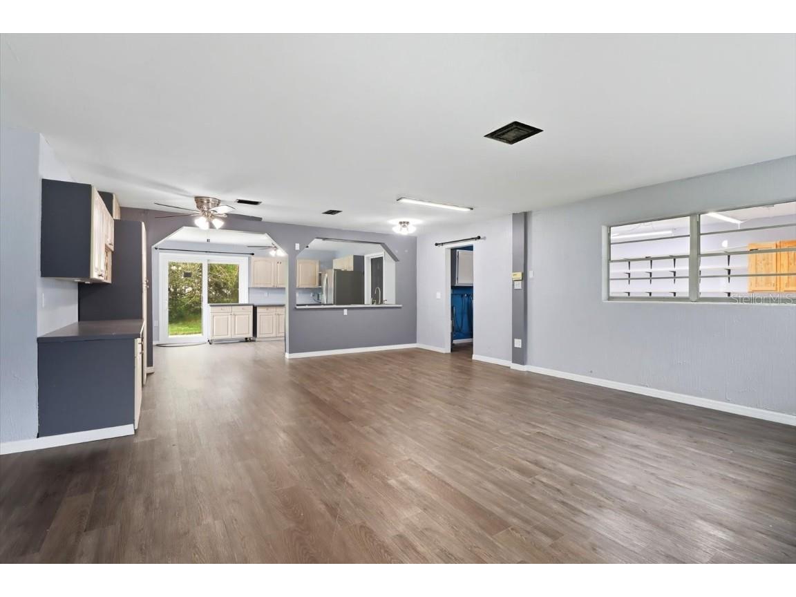 10 S Barbour Street Beverly Hills FL 34465 OM709876 image5