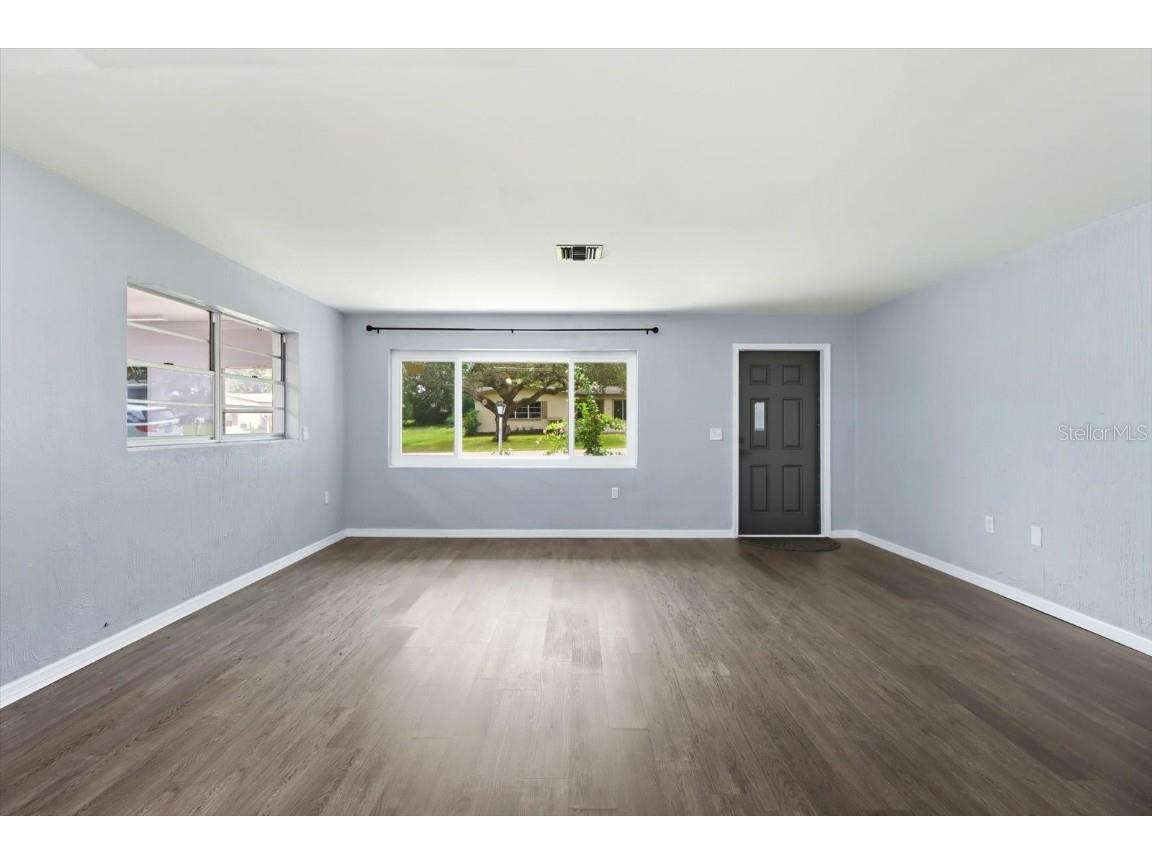 10 S Barbour Street Beverly Hills FL 34465 OM709876 image8