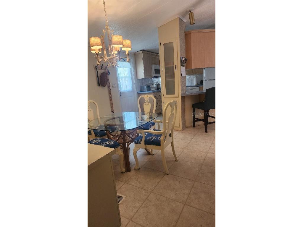 10 S Botany Bay Circle Englewood FL 34223 A4660922 image17