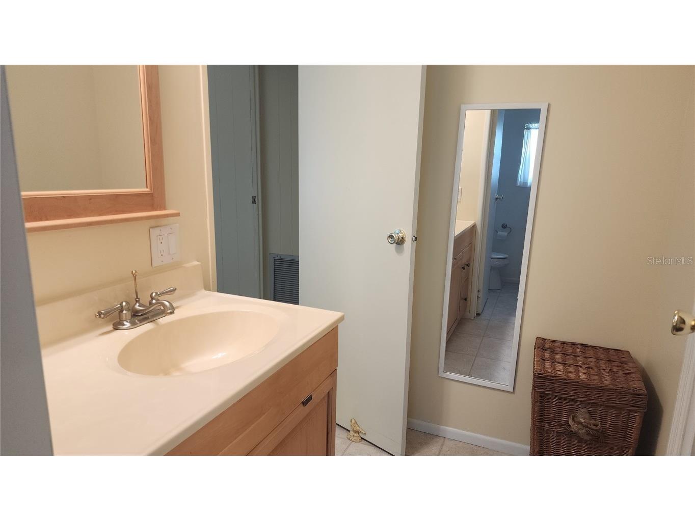 10 S Botany Bay Circle Englewood FL 34223 A4660922 image24