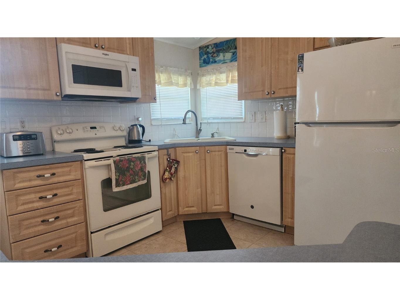 10 S Botany Bay Circle Englewood FL 34223 A4660922 image3