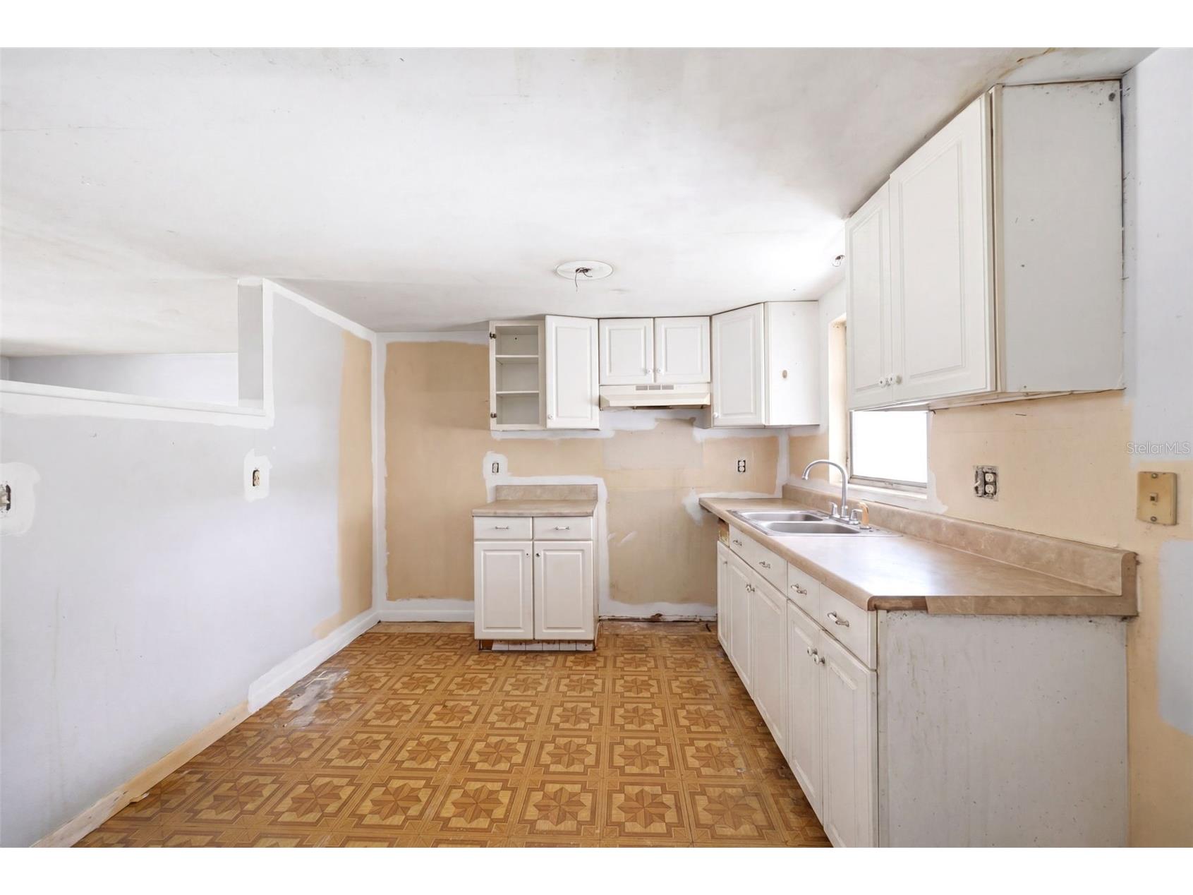 10 S Jackson Street Beverly Hills FL 34465 W7885537 image8