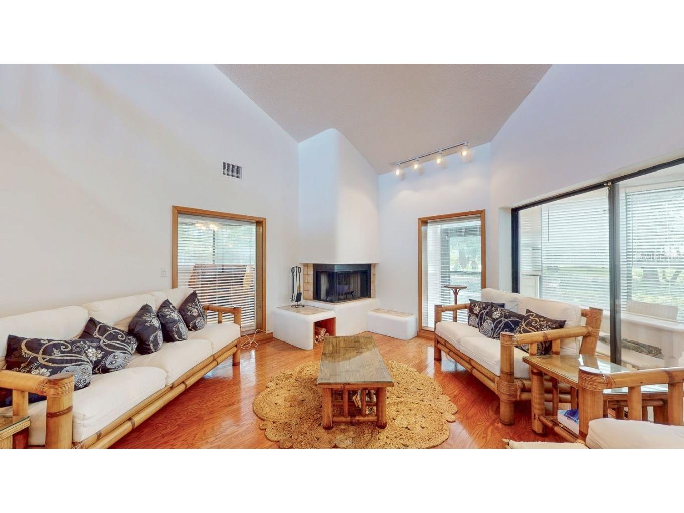 10 Woodridge Circle Oldsmar FL 34677 TB8440718 image32