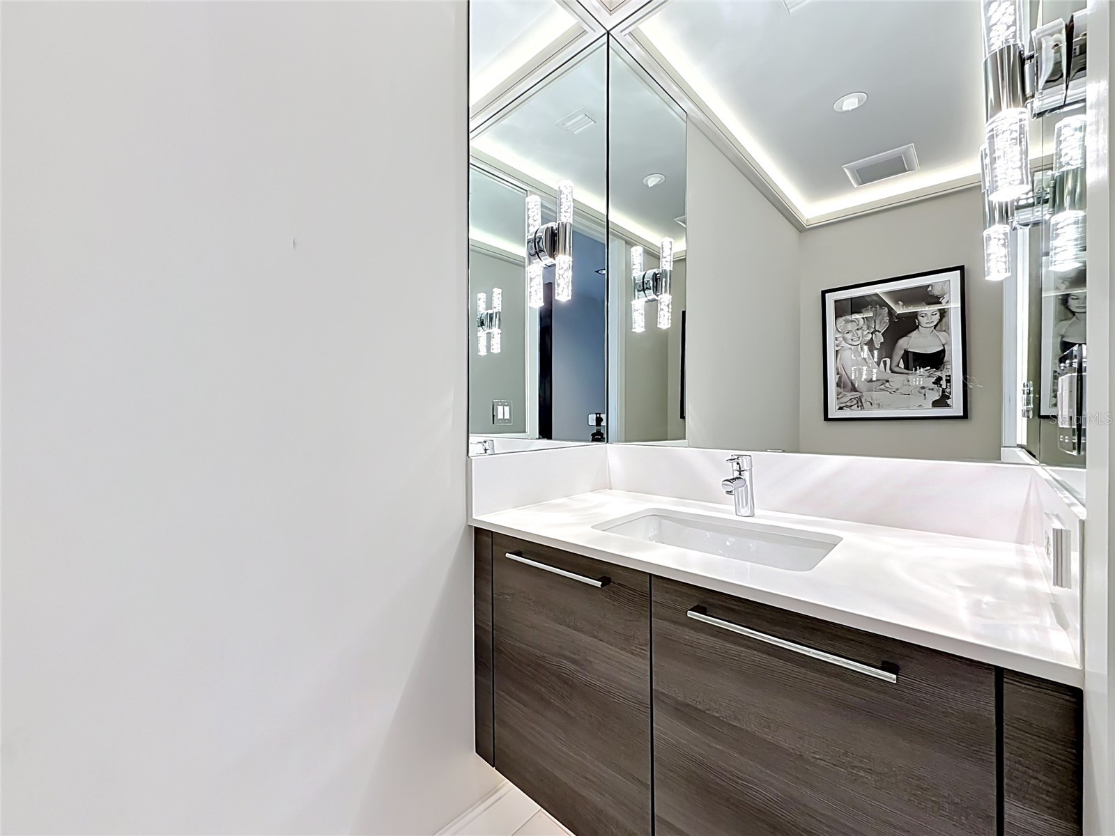 100 1st Avenue N #1106 Saint Petersburg FL 33701 TB8507991 image16