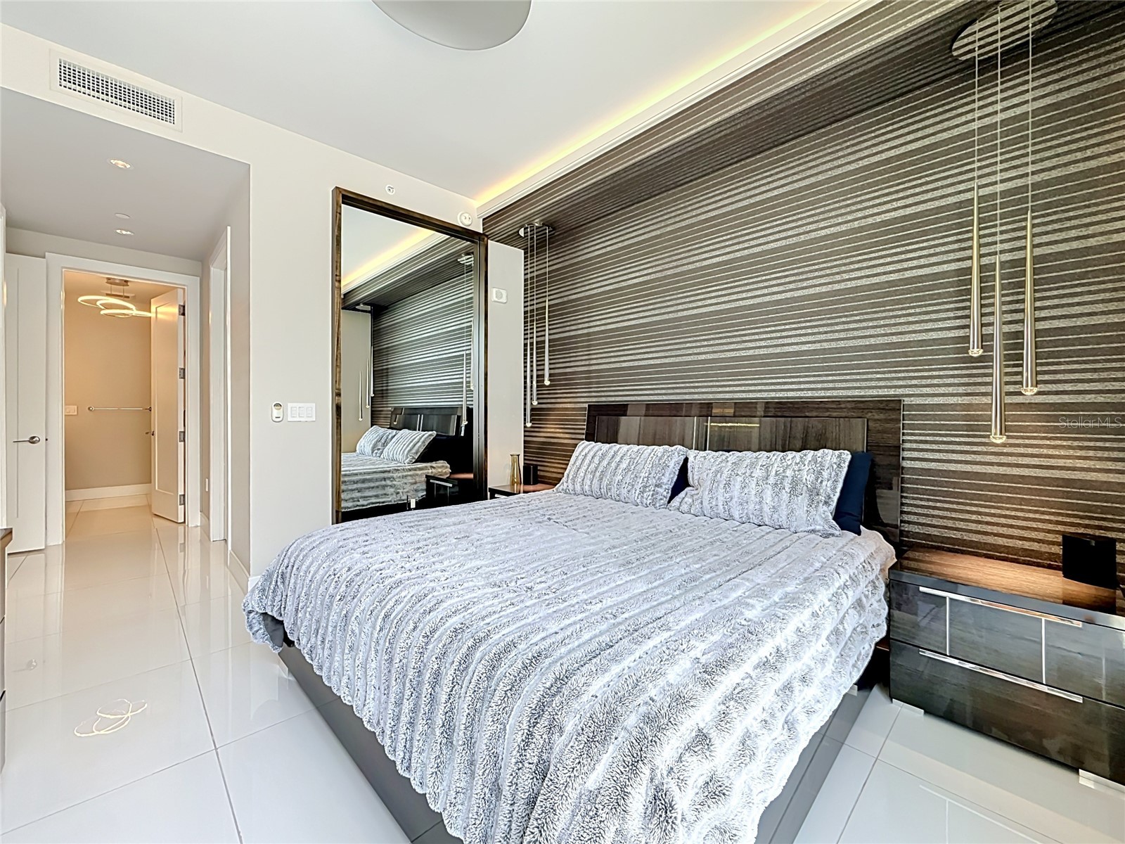 100 1st Avenue N #1106 Saint Petersburg FL 33701 TB8507991 image20