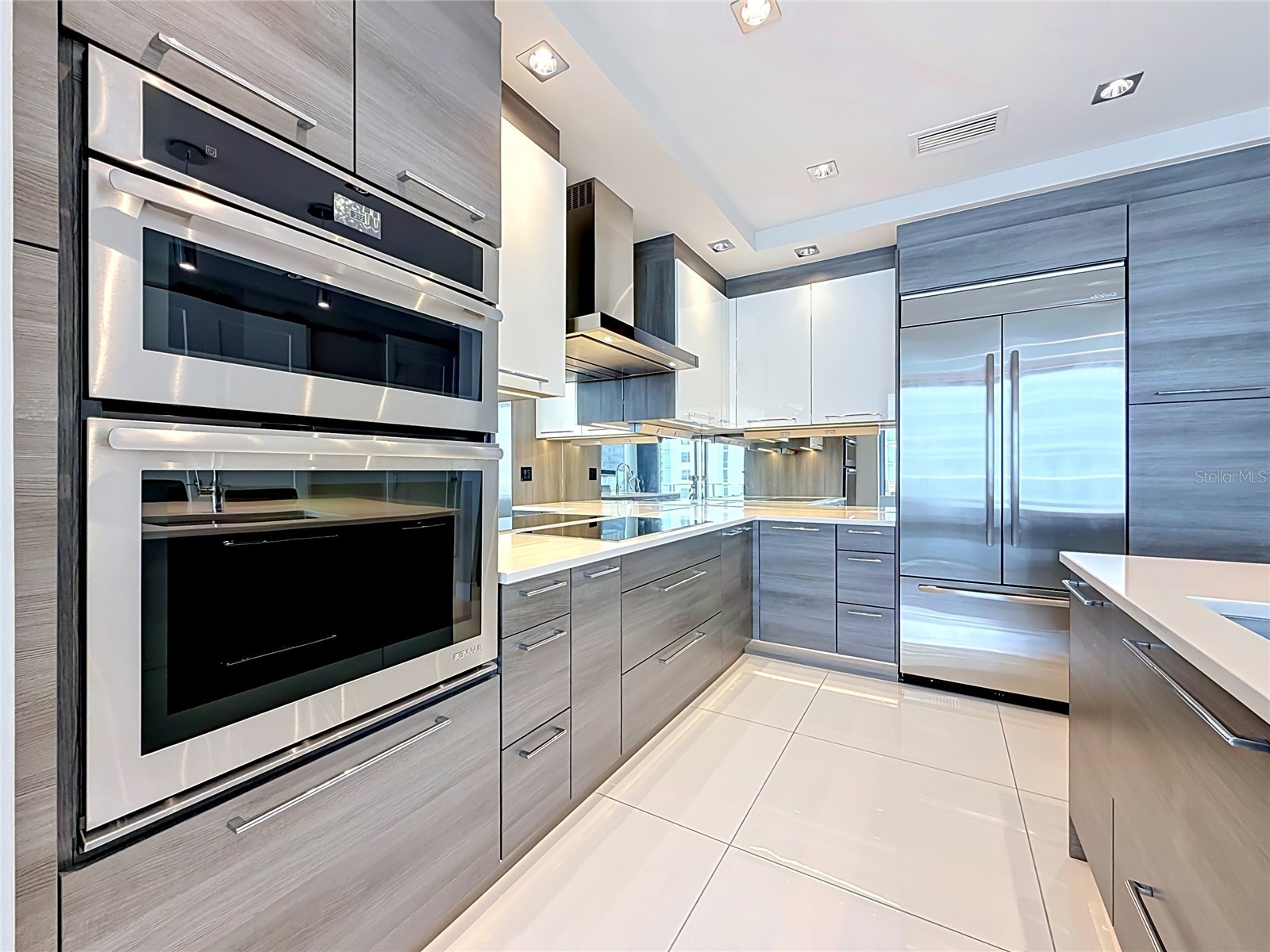 100 1st Avenue N #1106 Saint Petersburg FL 33701 TB8507991 image9