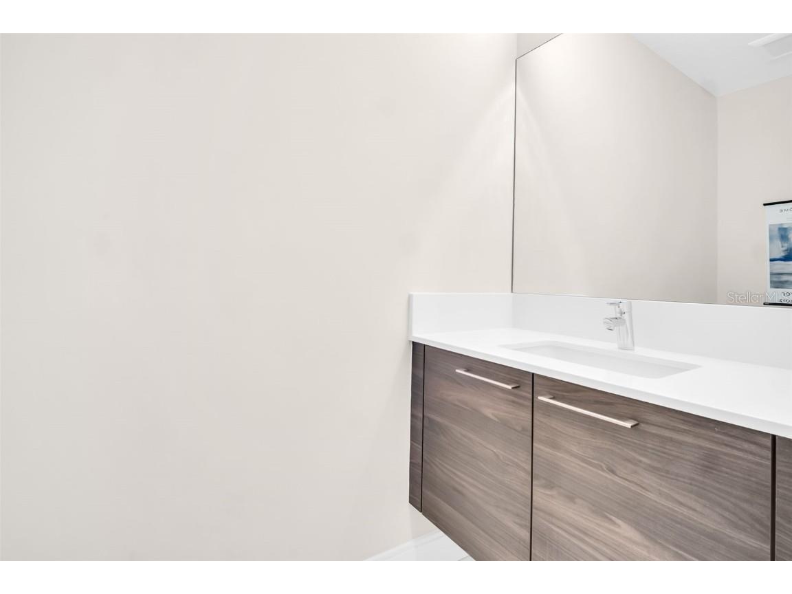 100 1st Avenue N #1706 Saint Petersburg FL 33701 TB8447075 image33