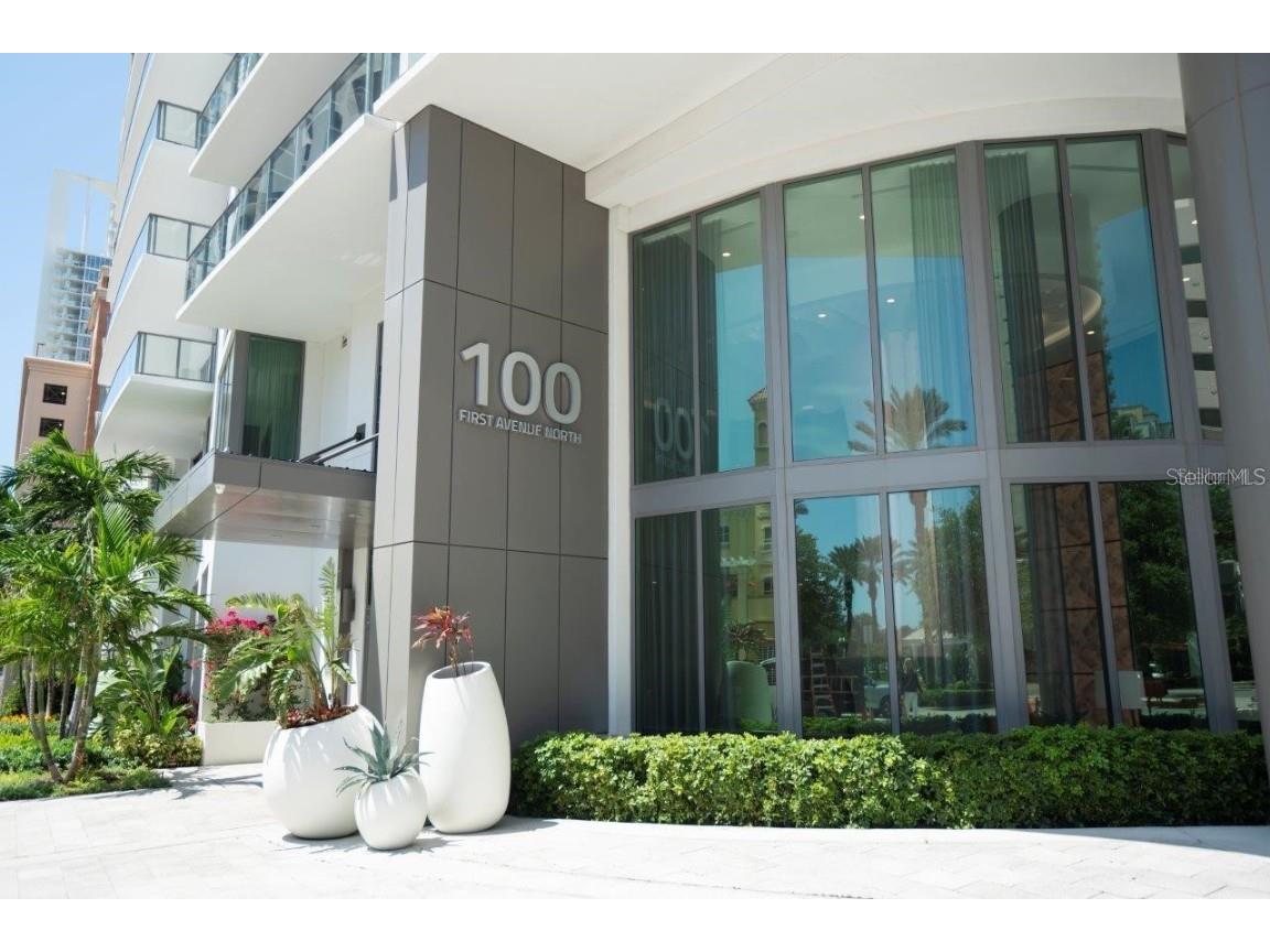 100 1st Avenue N #2207 Saint Petersburg FL 33701 U8203058 image1