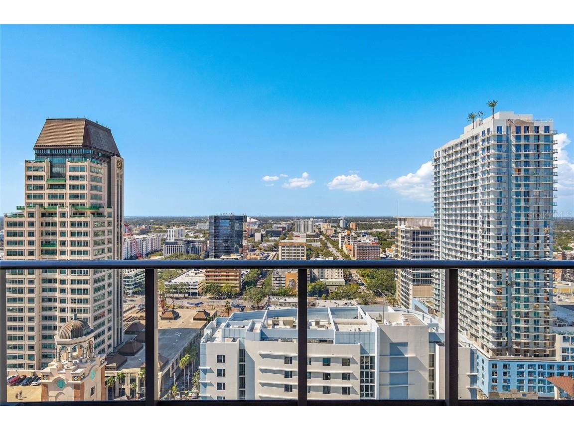 100 1st Avenue N #2507 Saint Petersburg FL 33701 U8207035 image1