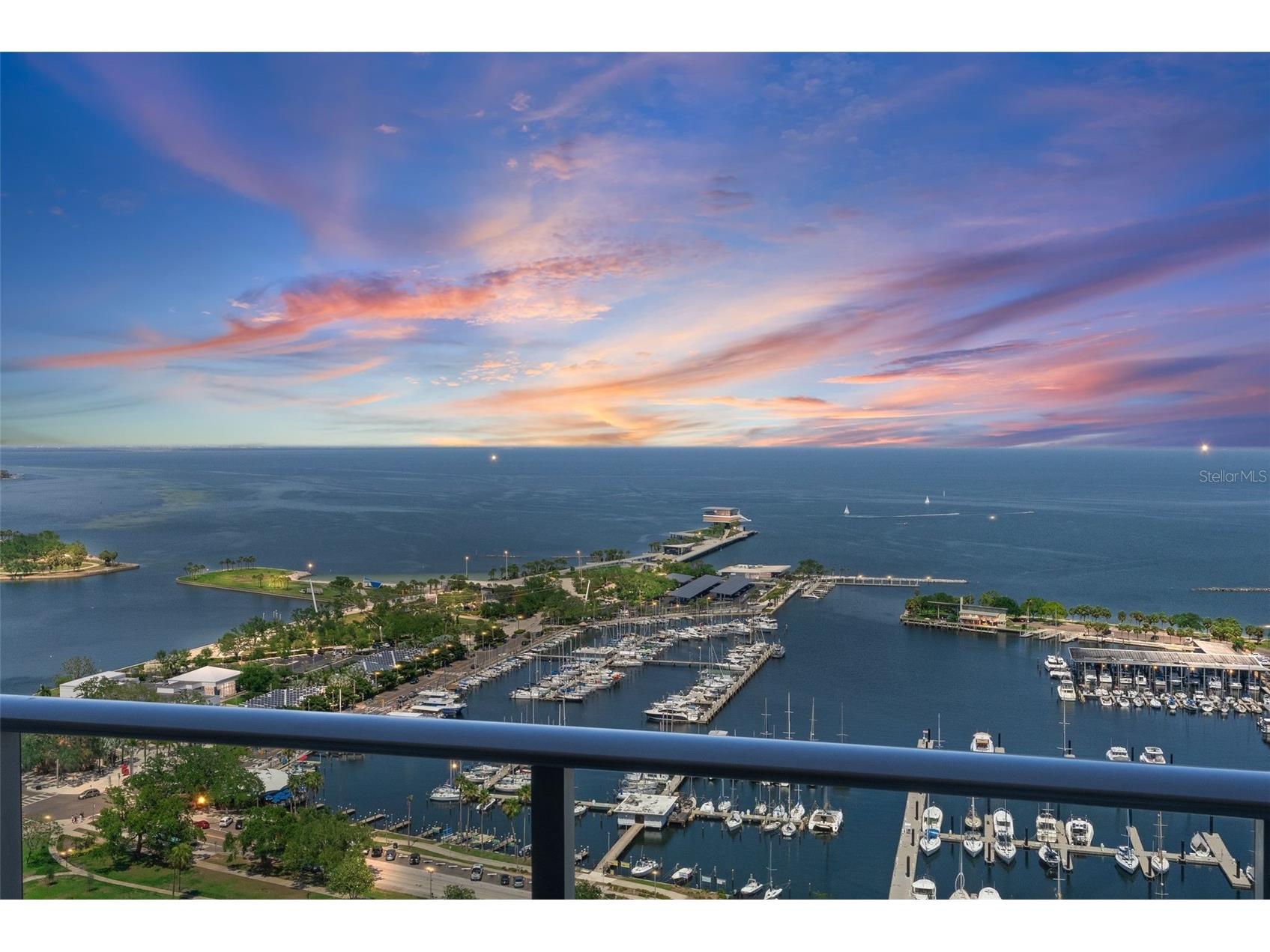 100 1st Avenue N #2703 Saint Petersburg FL 33701 - TAMPA BAY TB8483247 image1