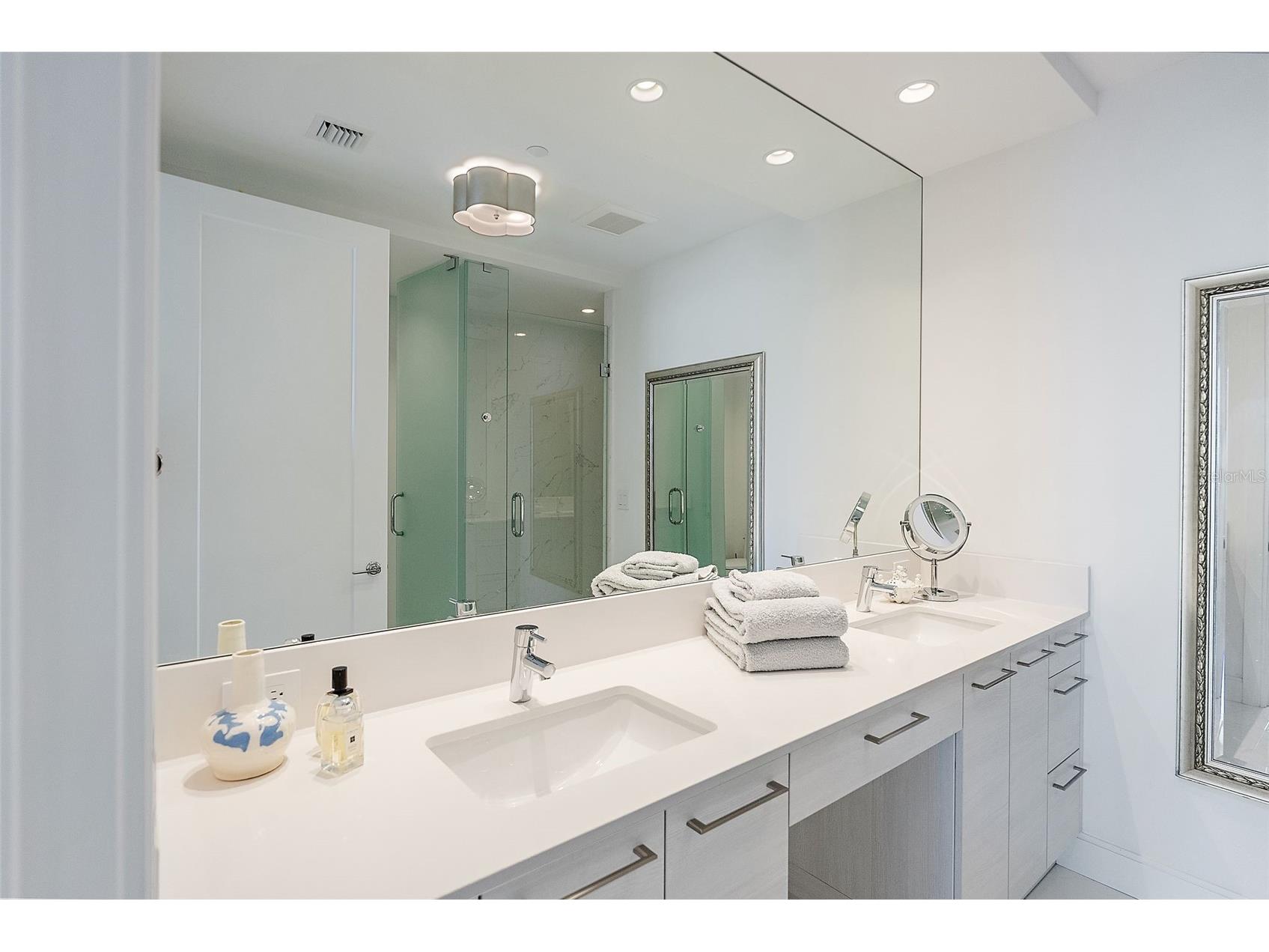 100 1st Avenue N #2703 Saint Petersburg FL 33701 - TAMPA BAY TB8483247 image17