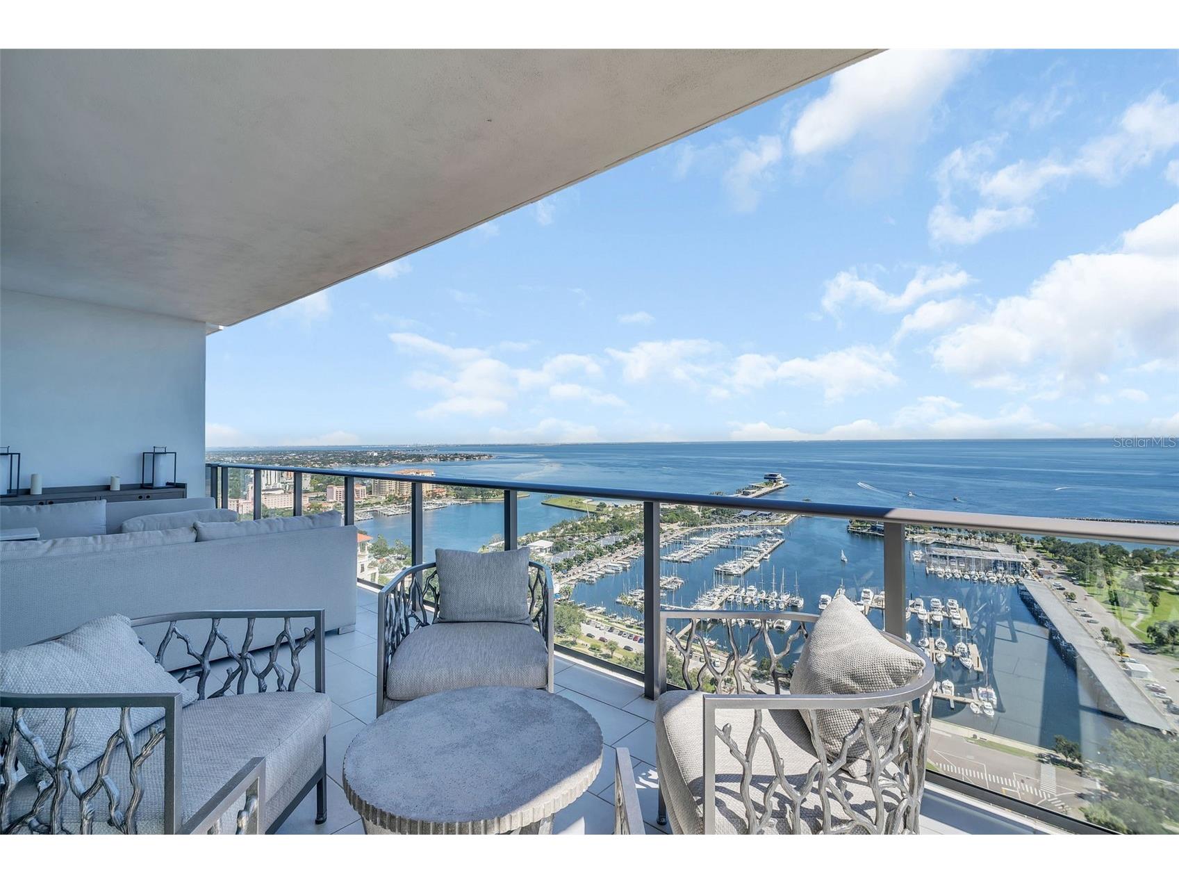 100 1st Avenue N #3001 Saint Petersburg FL 33701 - TAMPA BAY TB8435975 image1