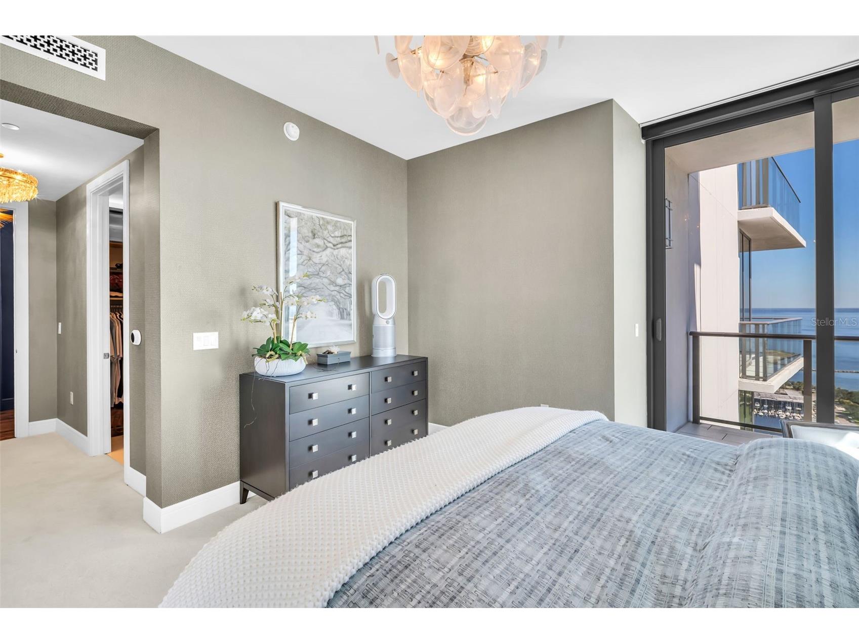 100 1st Avenue N #3001 Saint Petersburg FL 33701 - TAMPA BAY TB8435975 image20