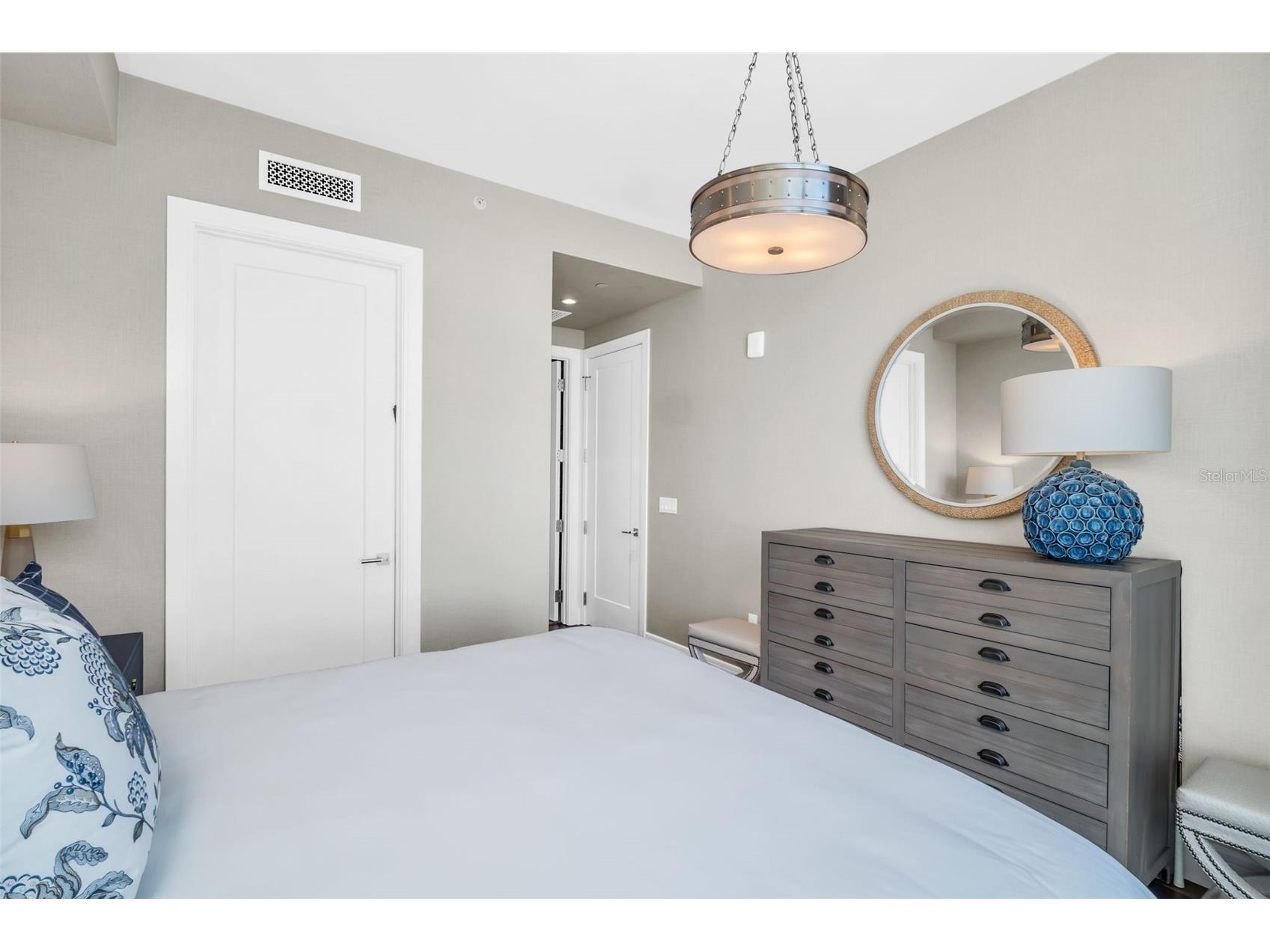 100 1st Avenue N #3001 Saint Petersburg FL 33701 - TAMPA BAY TB8435975 image47