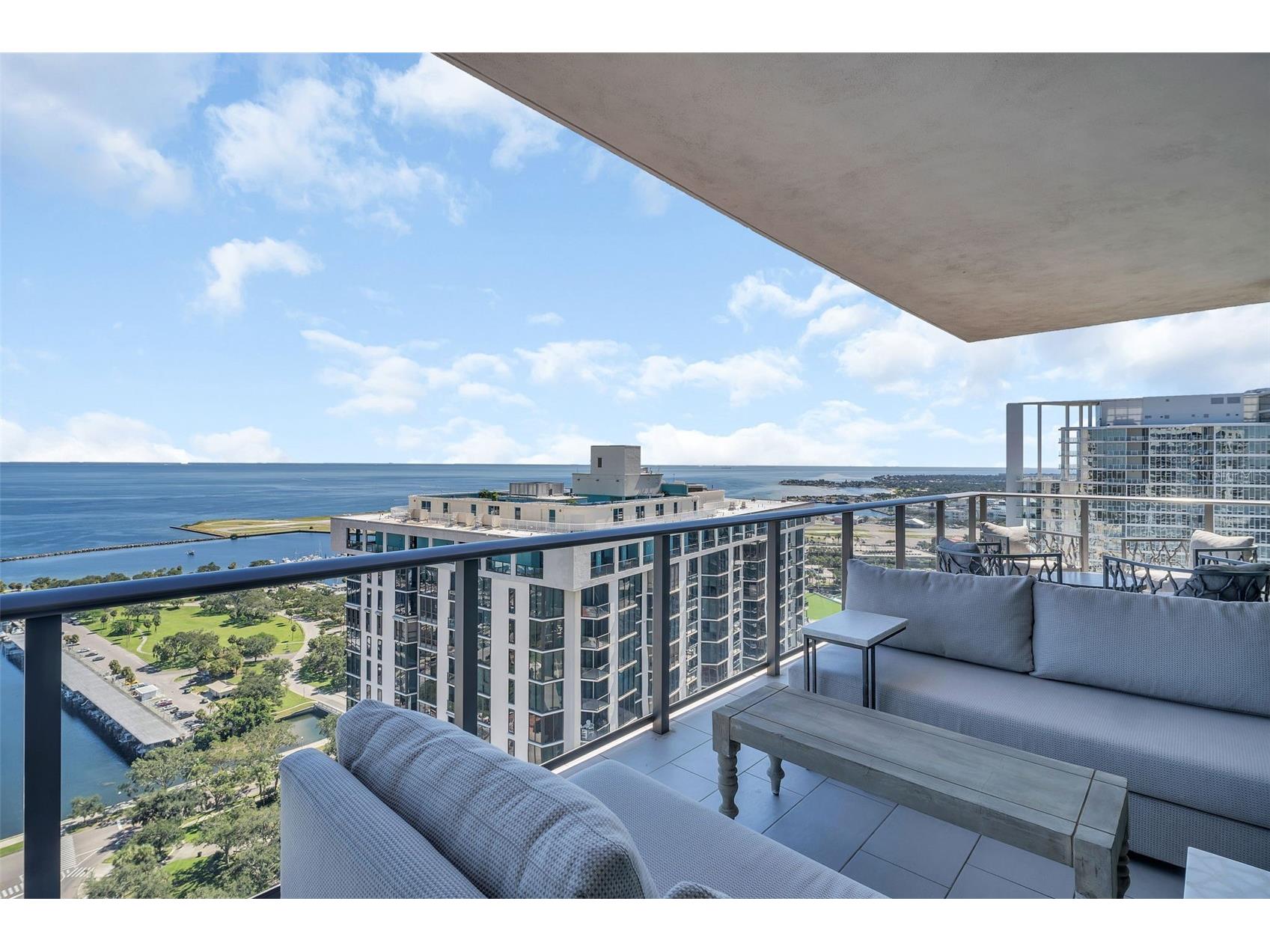 100 1st Avenue N #3001 Saint Petersburg FL 33701 - TAMPA BAY TB8435975 image51