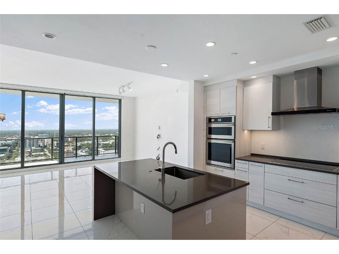 100 1st Avenue N #3307 Saint Petersburg FL 33701 TB8435316 image12