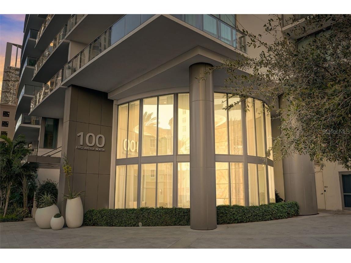 100 1st Avenue N #3407 Saint Petersburg FL 33701 U8220991 image1