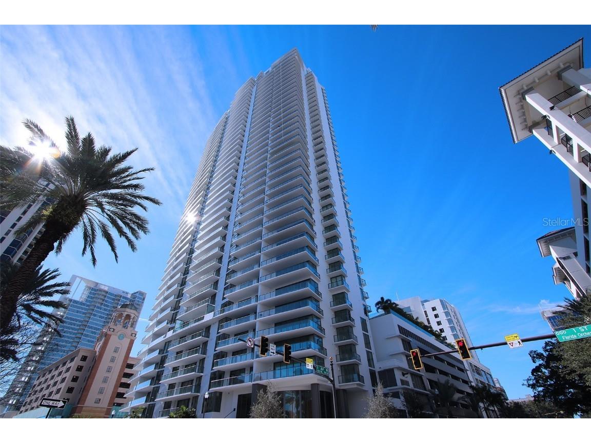 100 1st Avenue N #3501 Saint Petersburg FL 33701 U8211442 image1