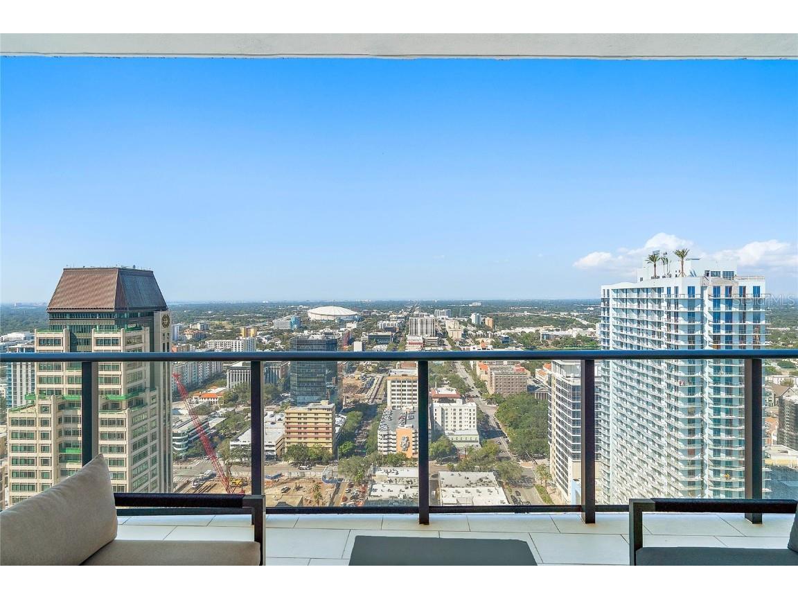 100 1st Avenue N #3507 Saint Petersburg FL 33701 U8207193 image1