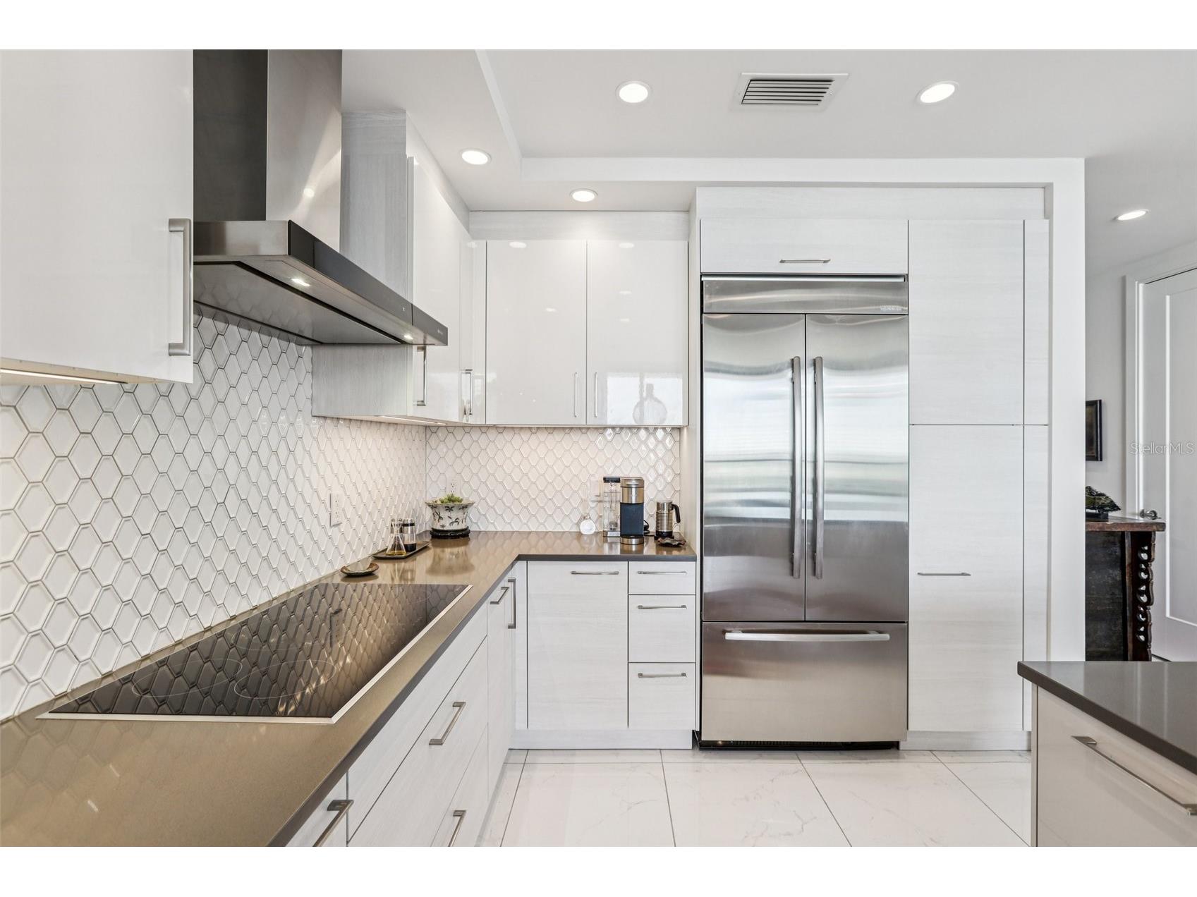 100 1st Avenue N #3806 Saint Petersburg FL 33701 TB8468305 image17