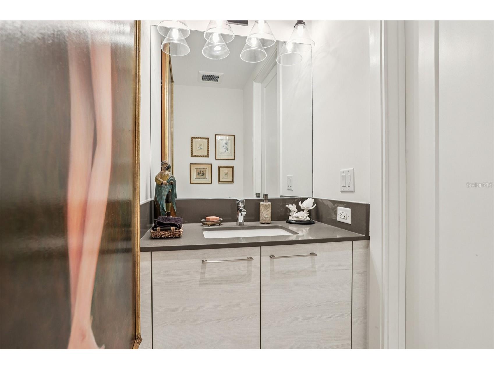 100 1st Avenue N #3806 Saint Petersburg FL 33701 TB8468305 image22