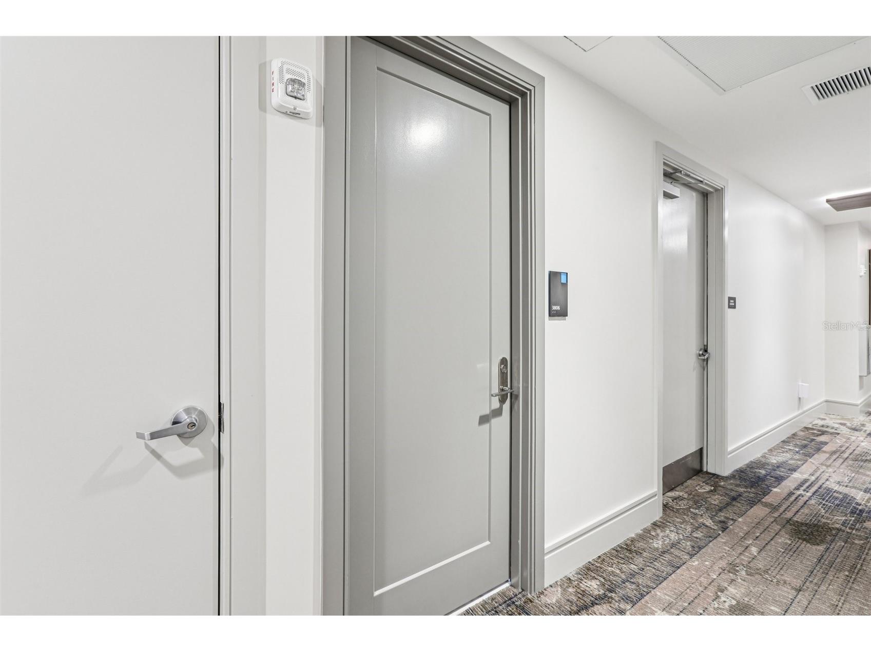 100 1st Avenue N #3806 Saint Petersburg FL 33701 TB8468305 image4