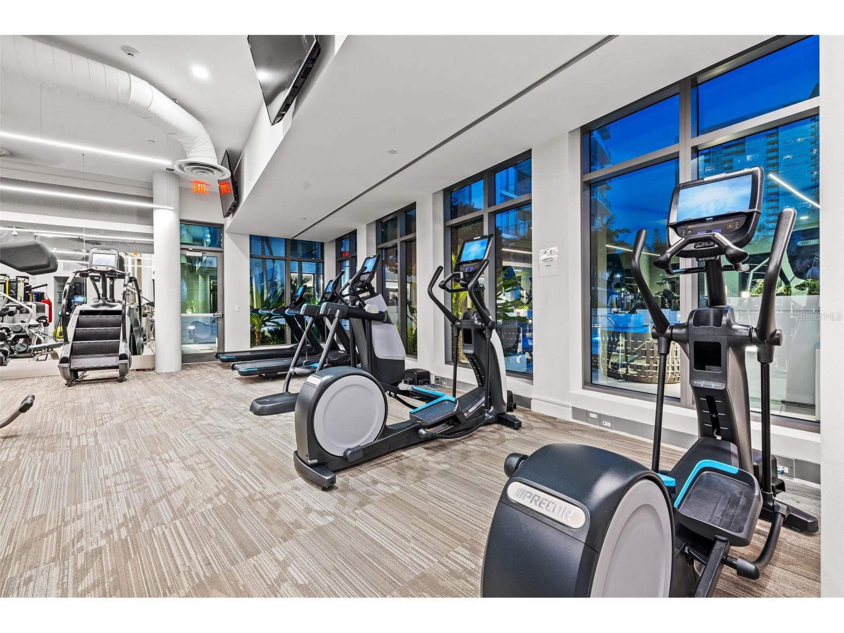 100 1st Avenue N #3806 Saint Petersburg FL 33701 TB8468305 image56