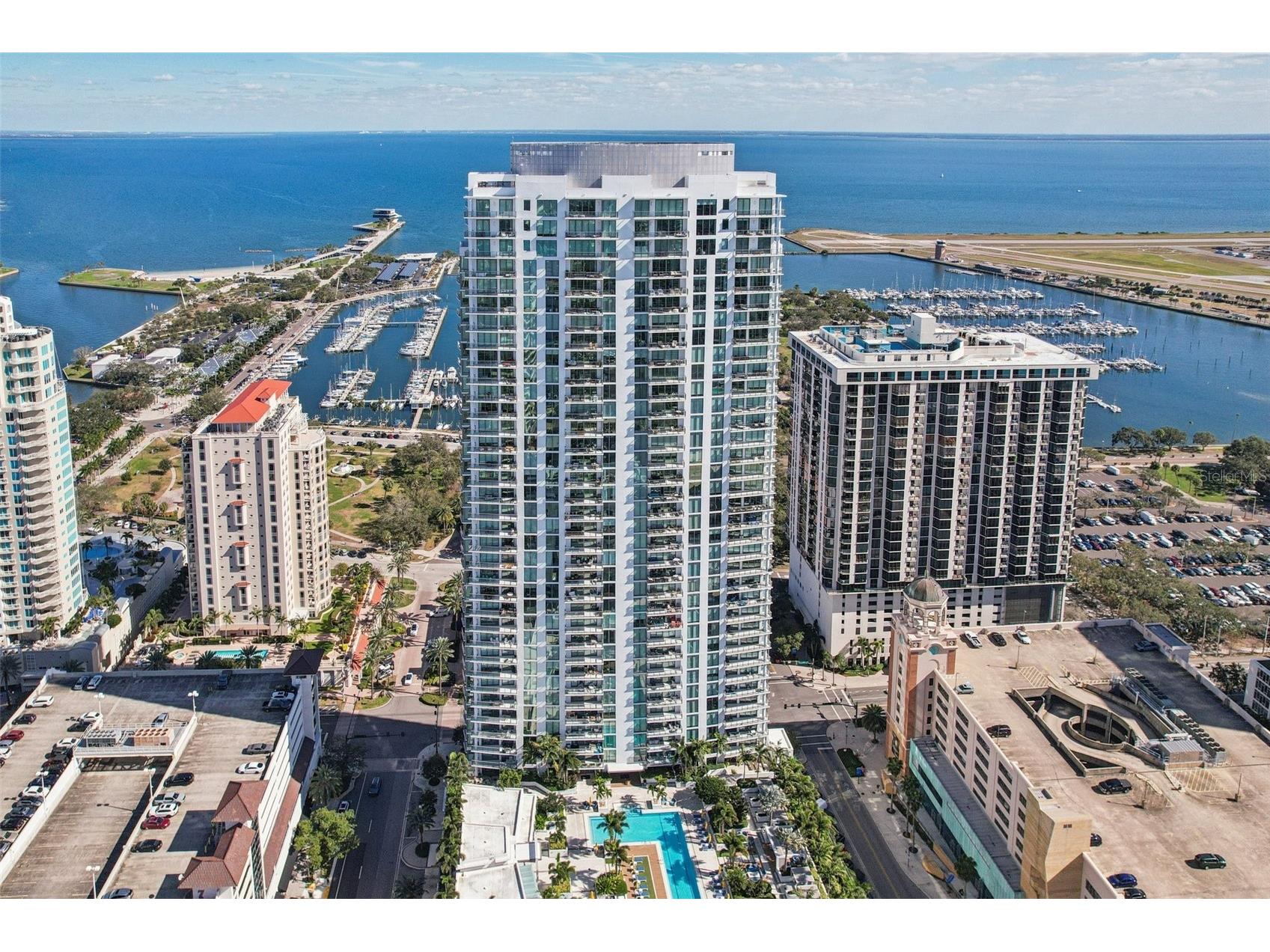 100 1st Avenue N #3806 Saint Petersburg FL 33701 TB8468305 image64