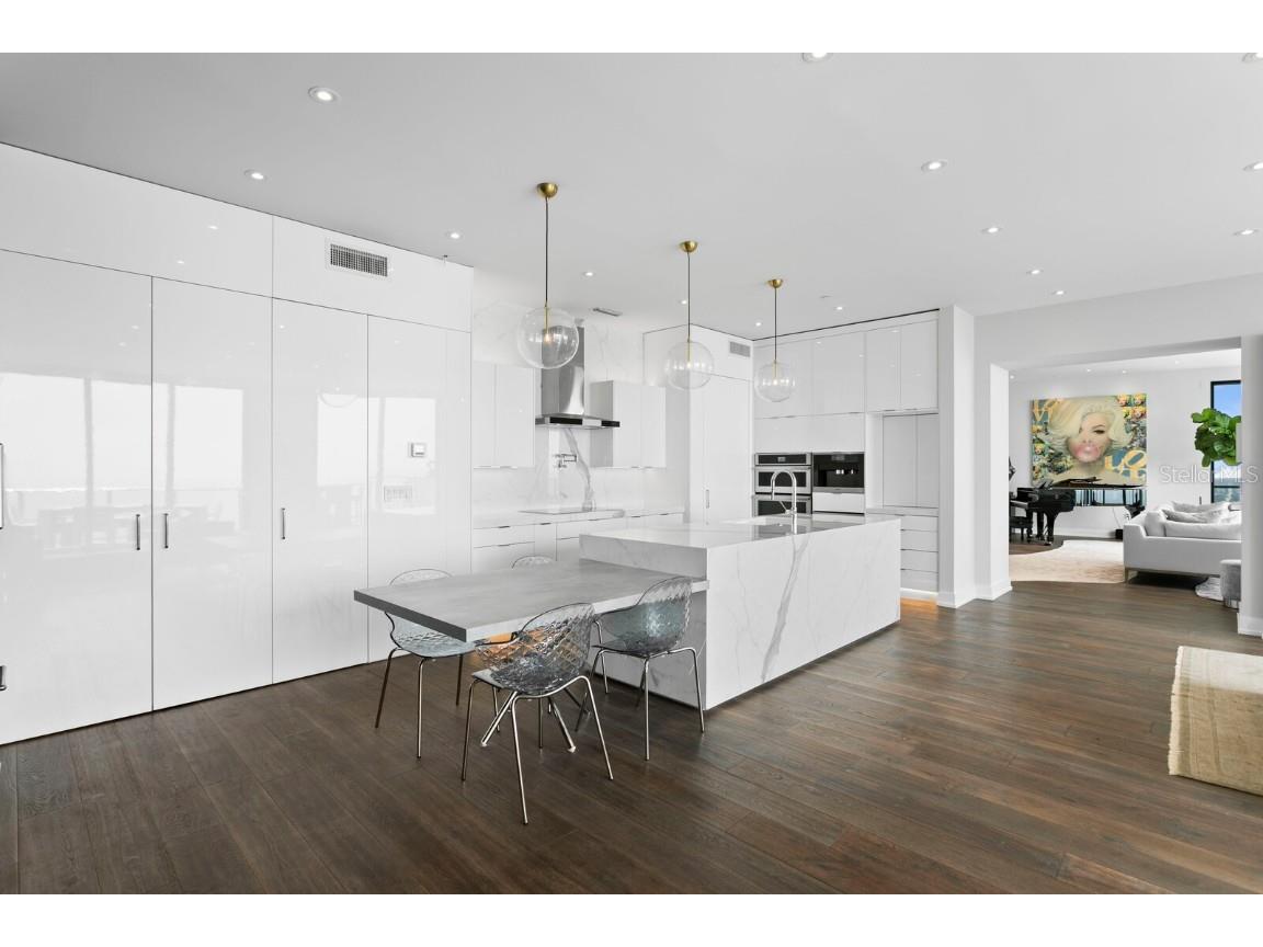 100 1st Avenue N #3905 Saint Petersburg FL 33701 - TAMPA BAY TB8397577 image18