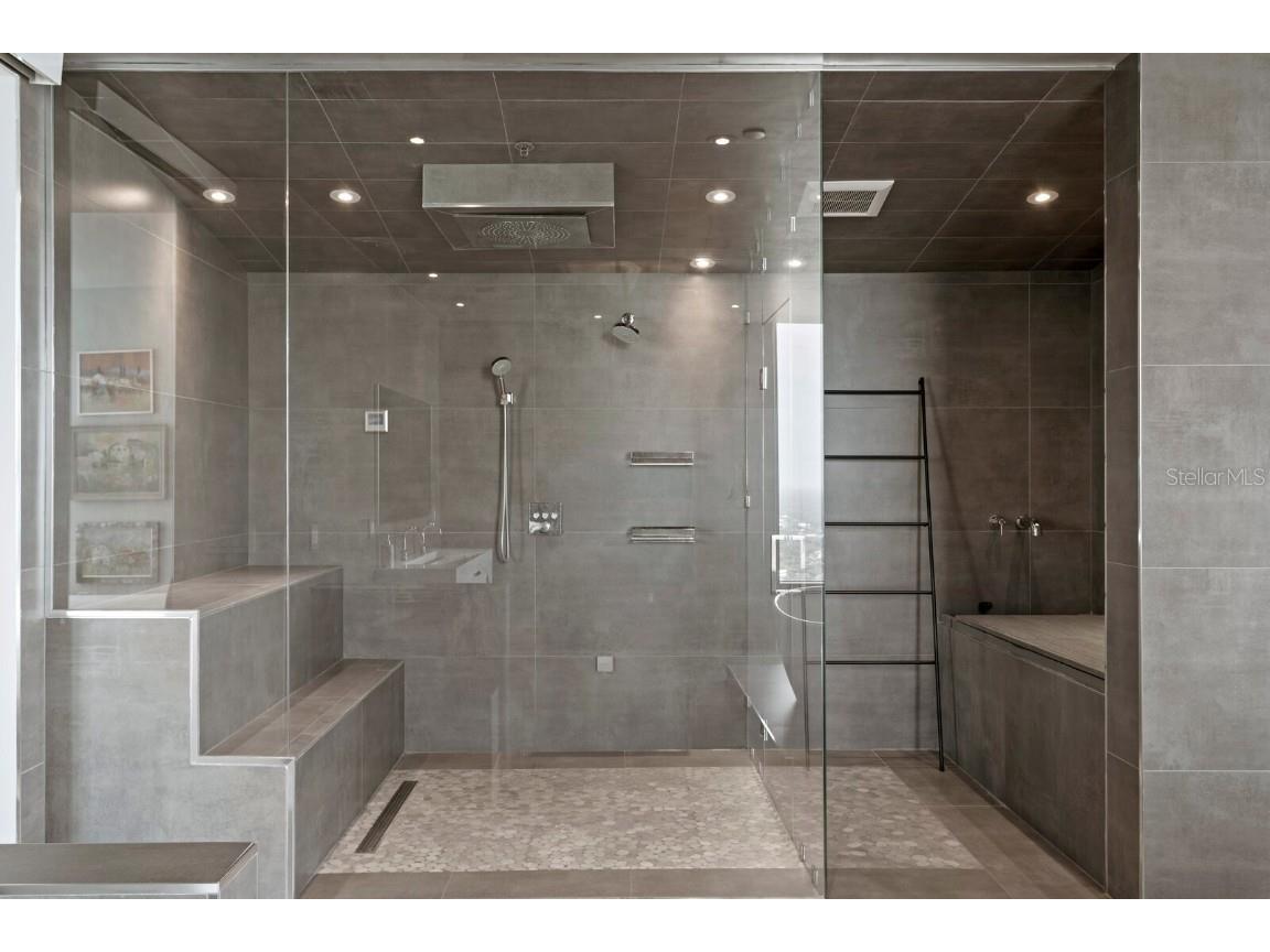 100 1st Avenue N #3905 Saint Petersburg FL 33701 - TAMPA BAY TB8397577 image46