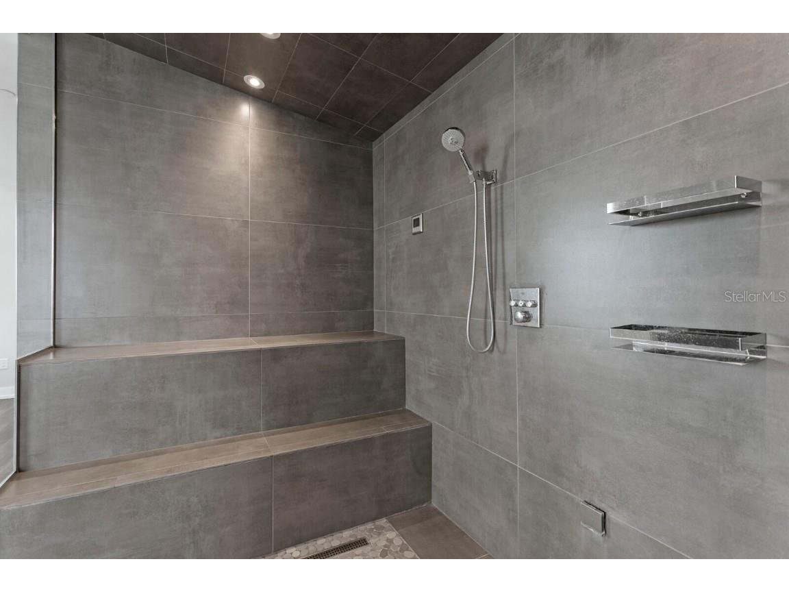 100 1st Avenue N #3905 Saint Petersburg FL 33701 - TAMPA BAY TB8397577 image48