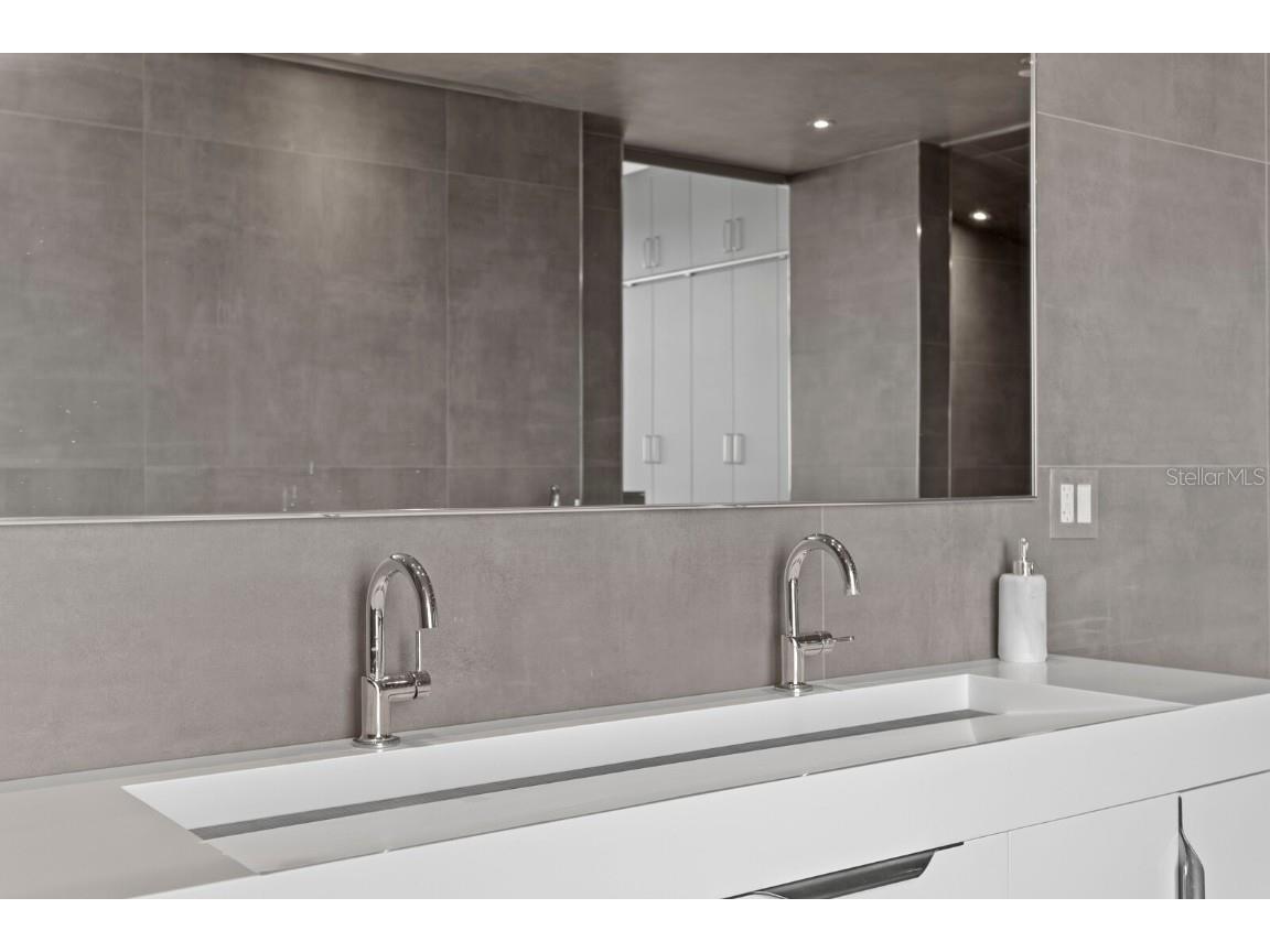 100 1st Avenue N #3905 Saint Petersburg FL 33701 - TAMPA BAY TB8397577 image50