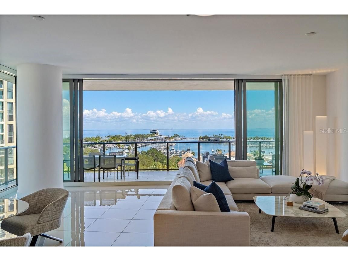 100 1st Avenue N #805 Saint Petersburg FL 33701 - TAMPA BAY U8226423 image1