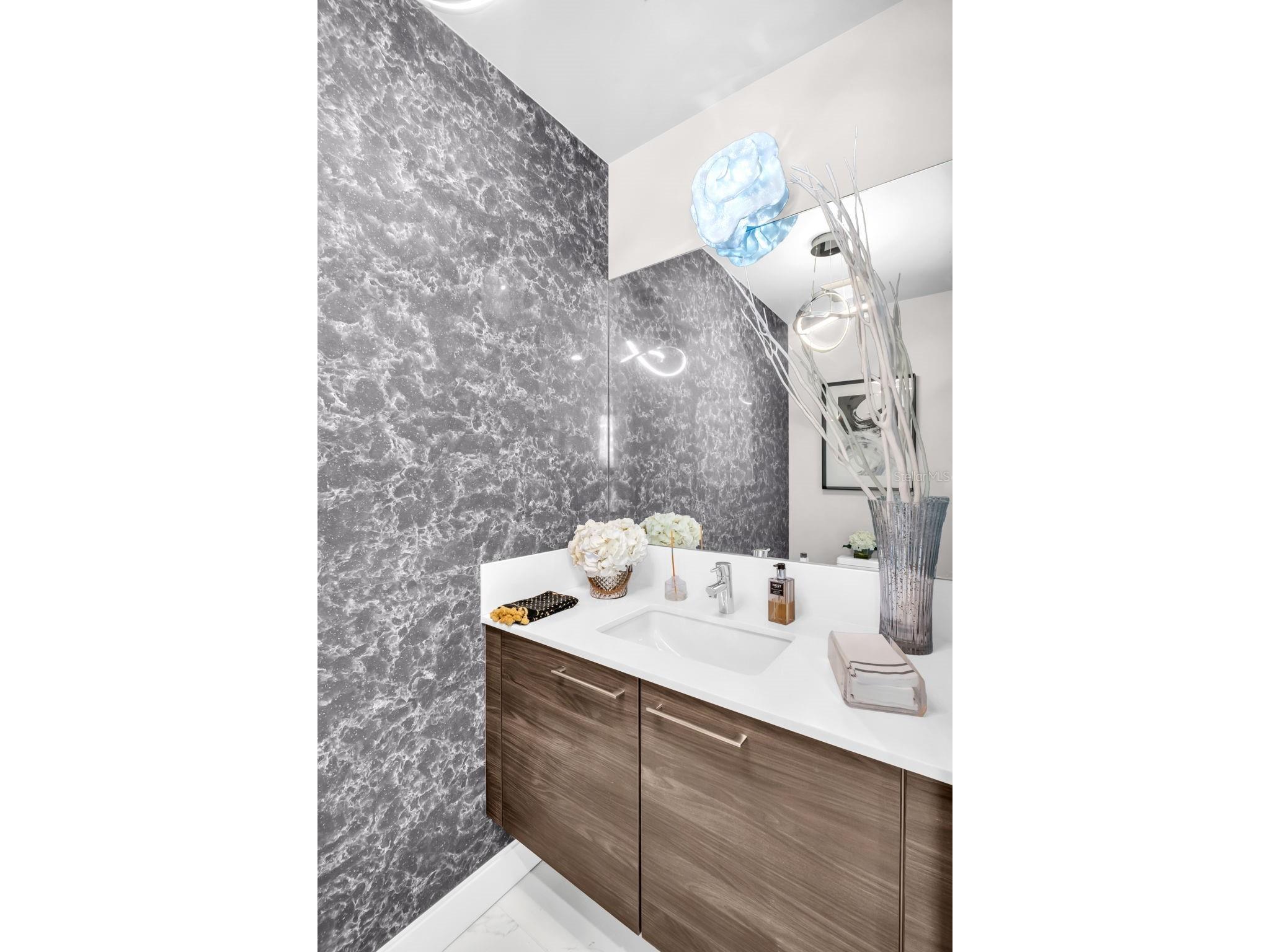 100 1st Avenue N #901 Saint Petersburg FL 33701 TB8462759 image41