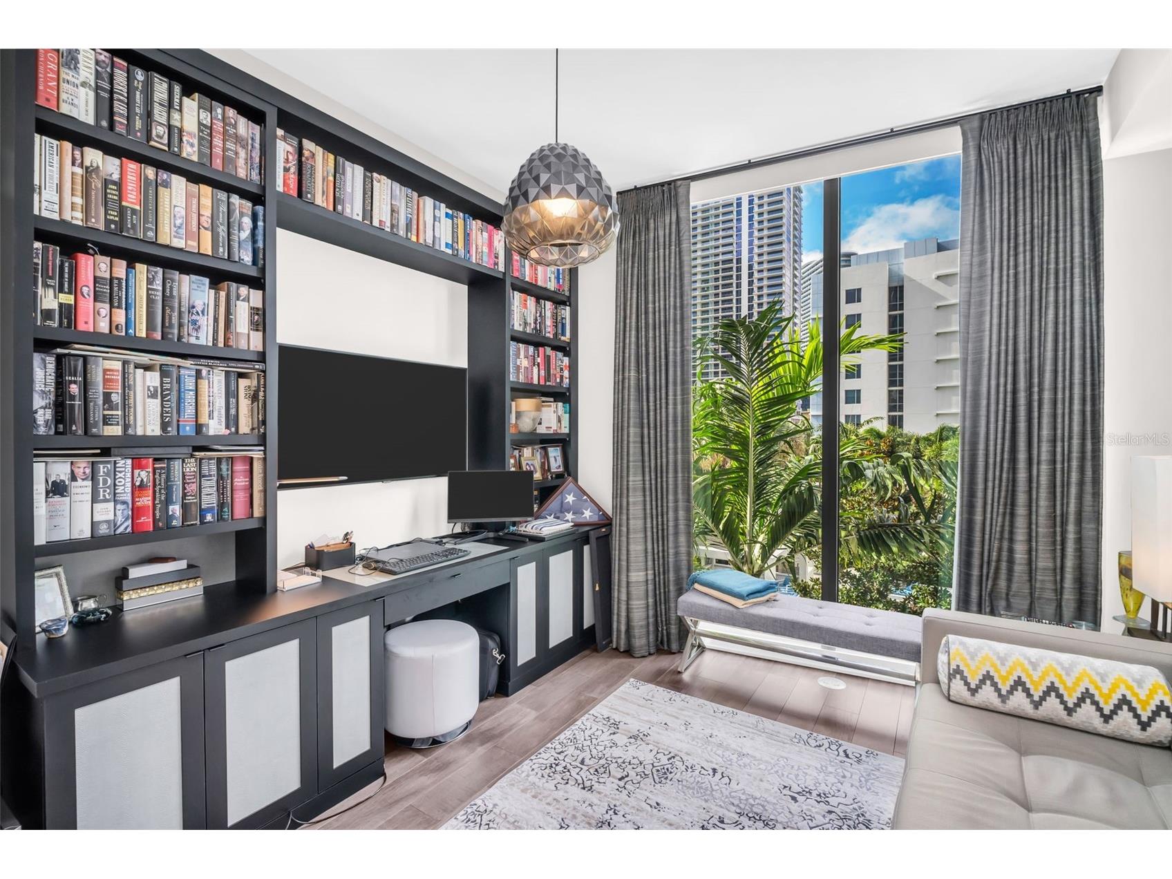 100 1st Avenue N #901 Saint Petersburg FL 33701 TB8462759 image44