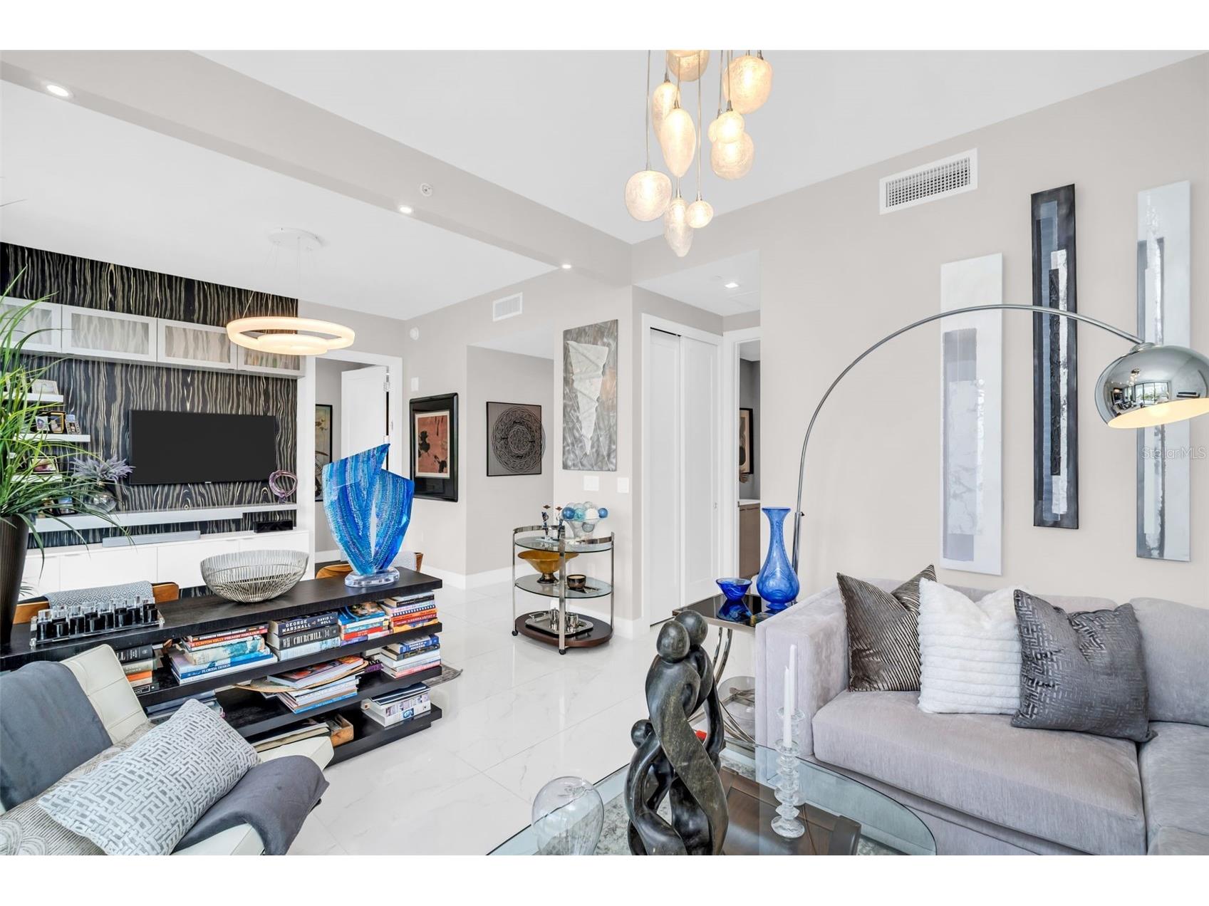 100 1st Avenue N #901 Saint Petersburg FL 33701 TB8462759 image50