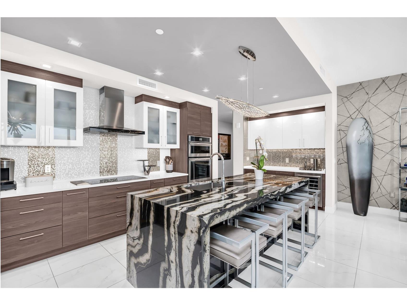 100 1st Avenue N #901 Saint Petersburg FL 33701 TB8462759 image6