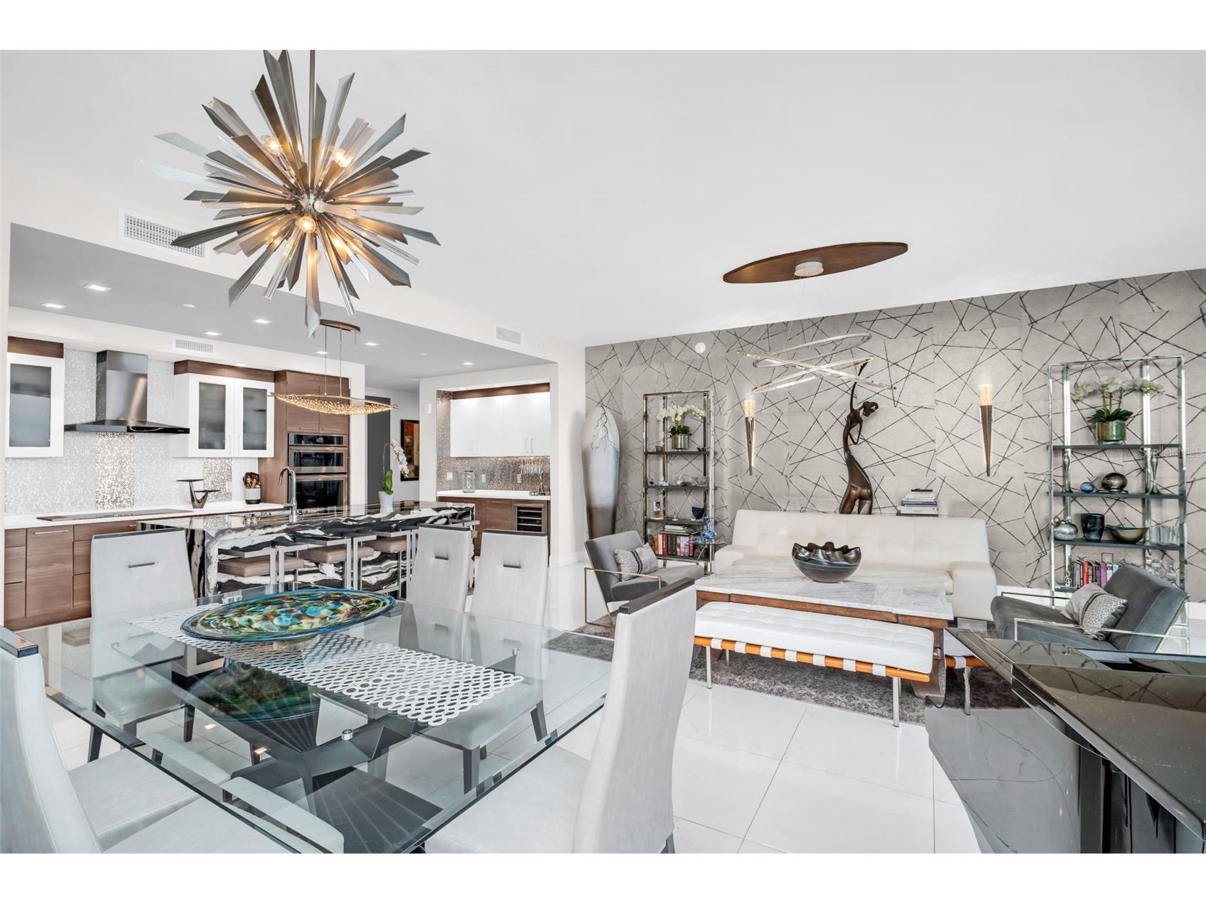 100 1st Avenue N #901 Saint Petersburg FL 33701 TB8462759 image7