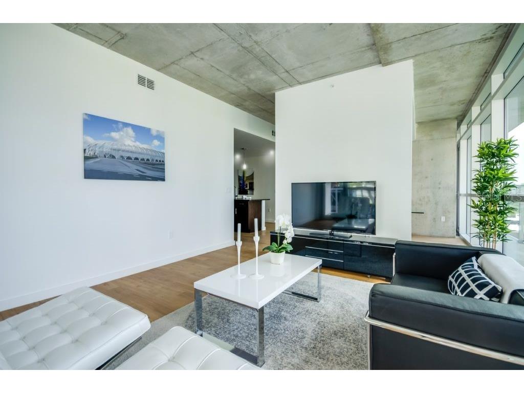 100-2 Lake Avenue Orlando FL 32801 O6328854 image18