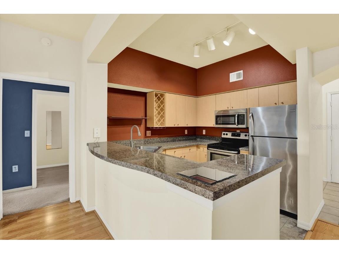 100 4th Avenue S #229 Saint Petersburg FL 33701 TB8415416 image8